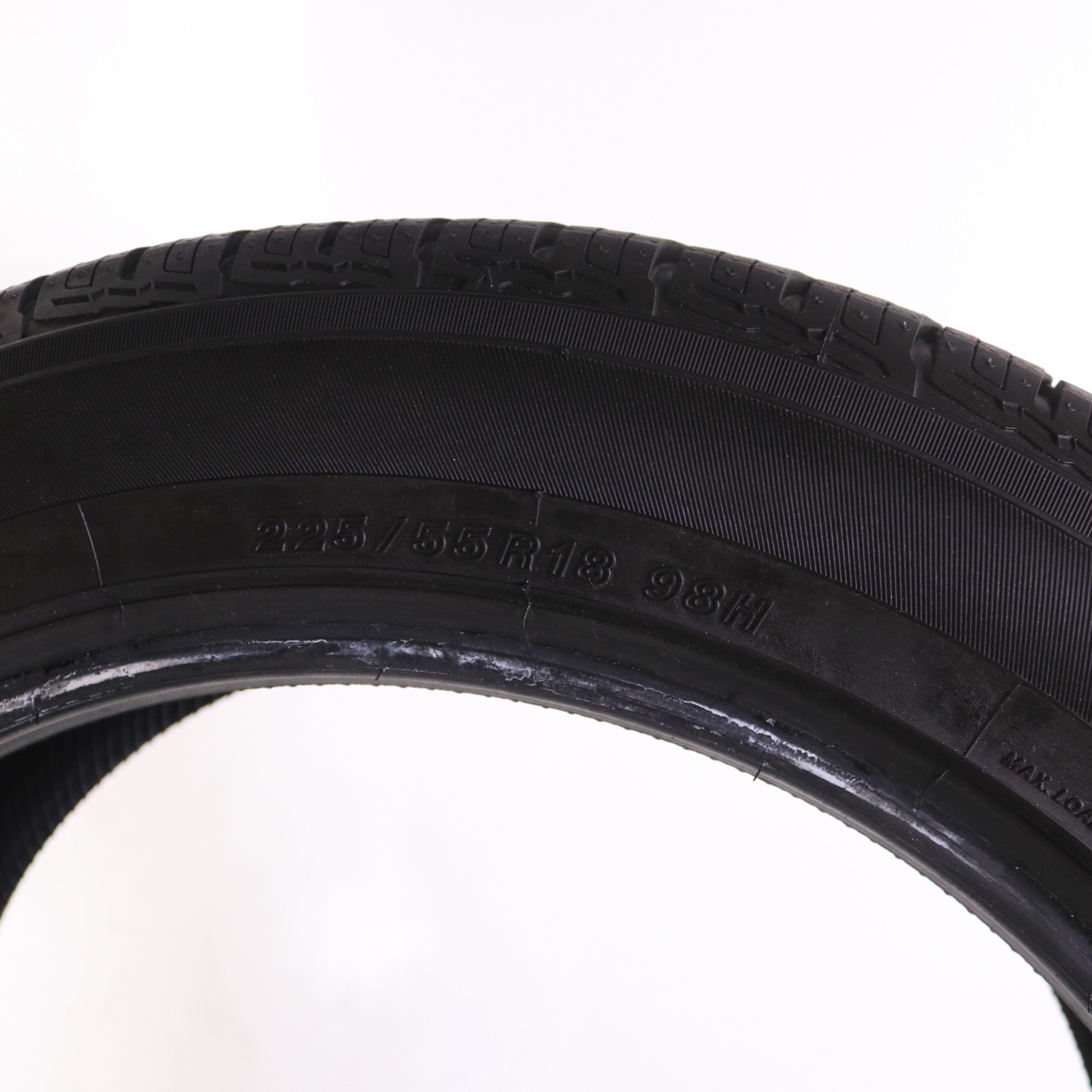 Set of 4 Used 225/55R18 Yokohama YK-CTX – 98H – 9-10/32