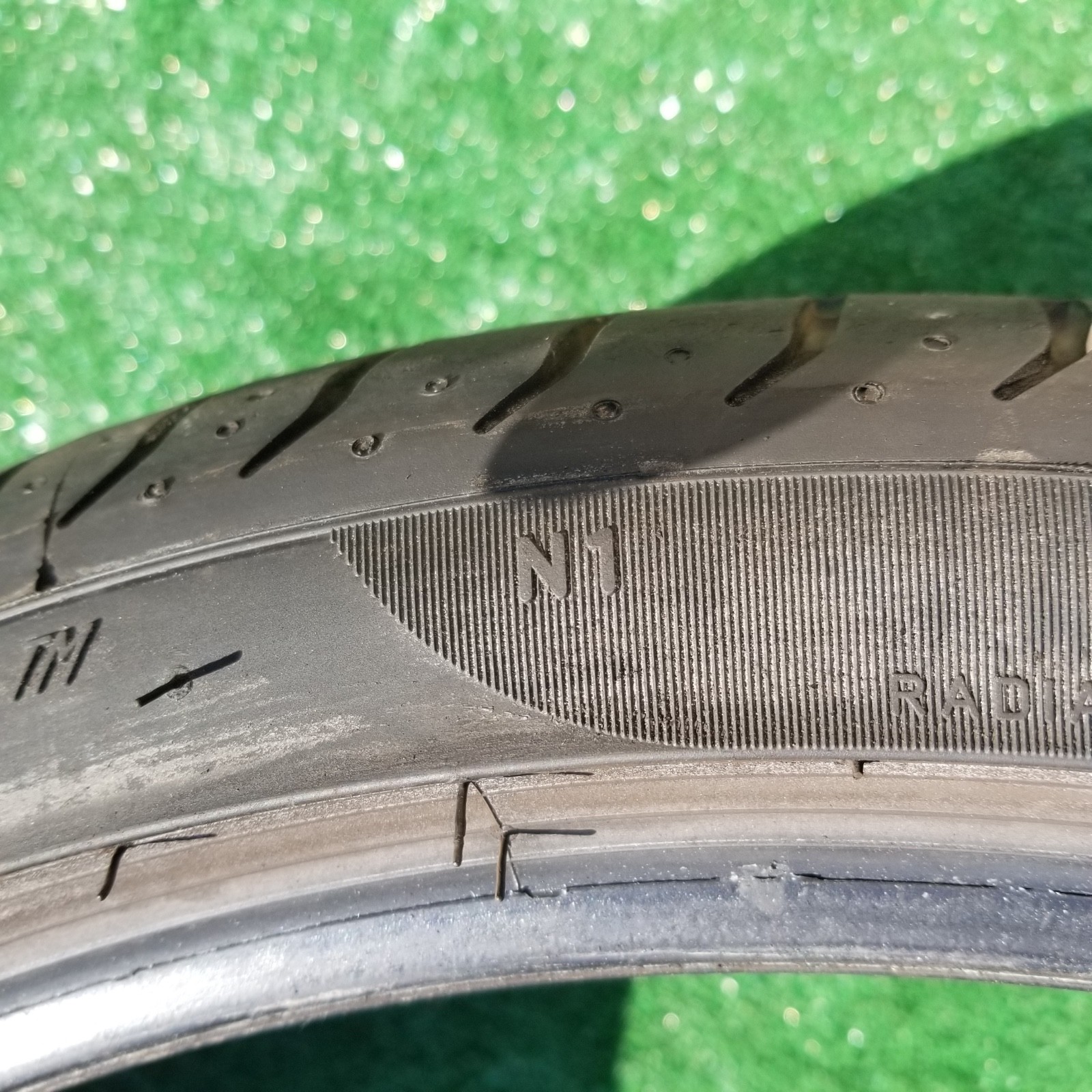 245/35R20 Pirelli P Zero Tires 245/35ZR-20 245/35ZR20 91Y N1 Porsche 70% Tread