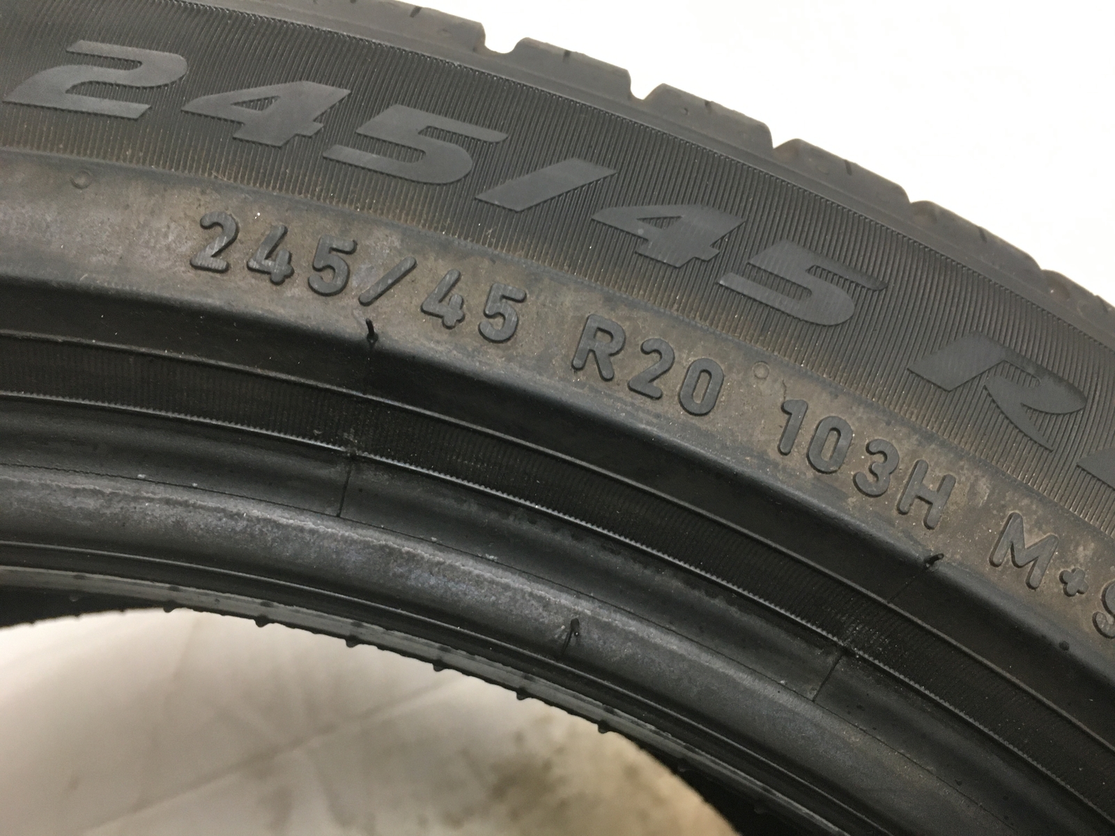 [1] Pirelli Scorpion Zero All Season P245/45R20 245 45 20 Tire – Driven Once