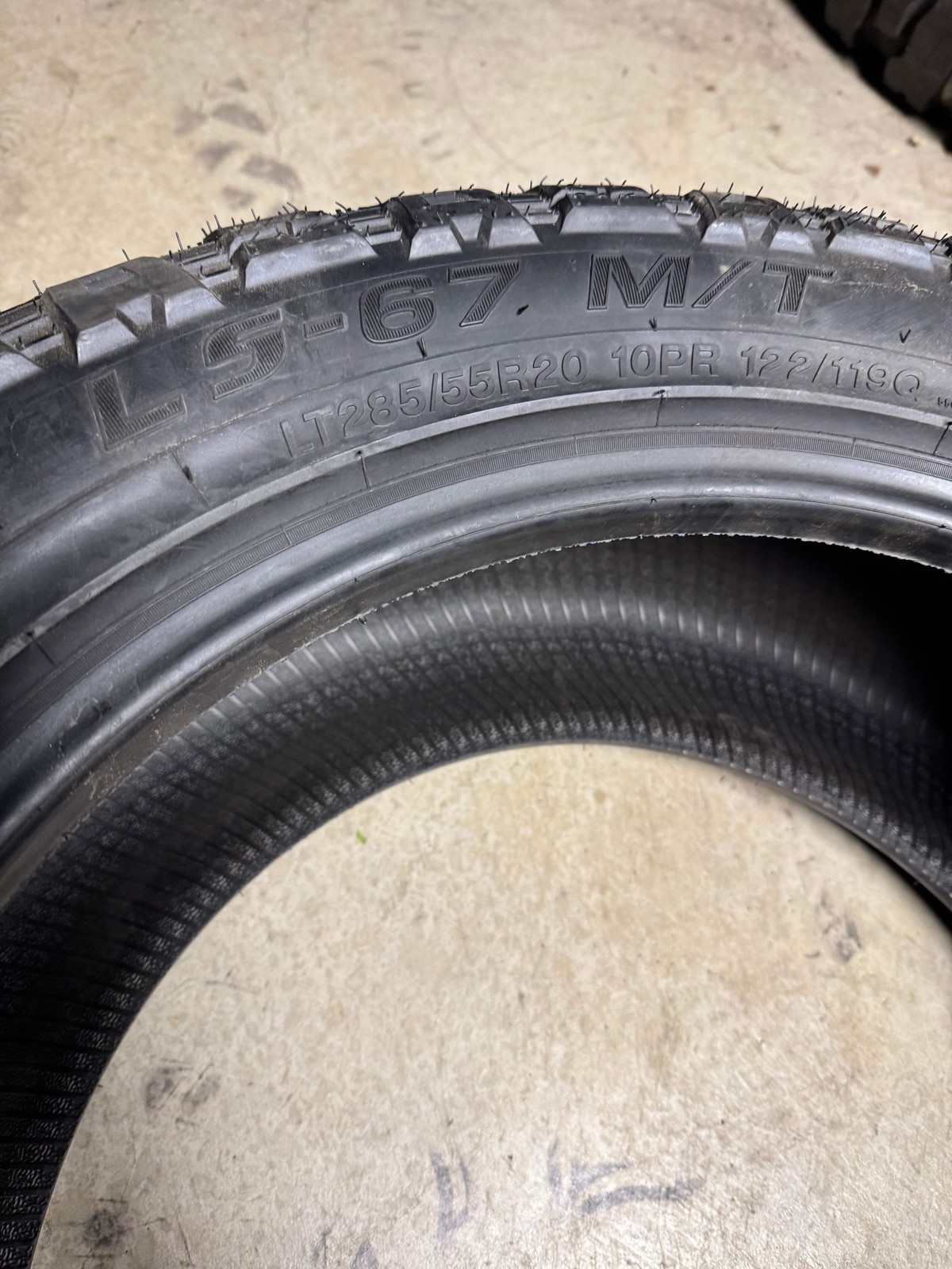 NOS LANCASTER LS-67 M/T BSW LT 285 55 20 122/119Q 10PLY MUD TERRAIN TIRE LC1250