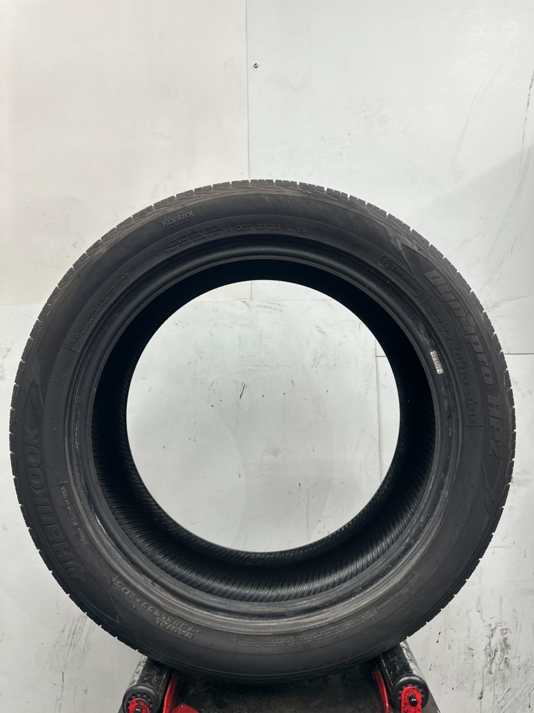 Used P235/50R19 Hankook DynaPro HP 2 99 V – 9/32