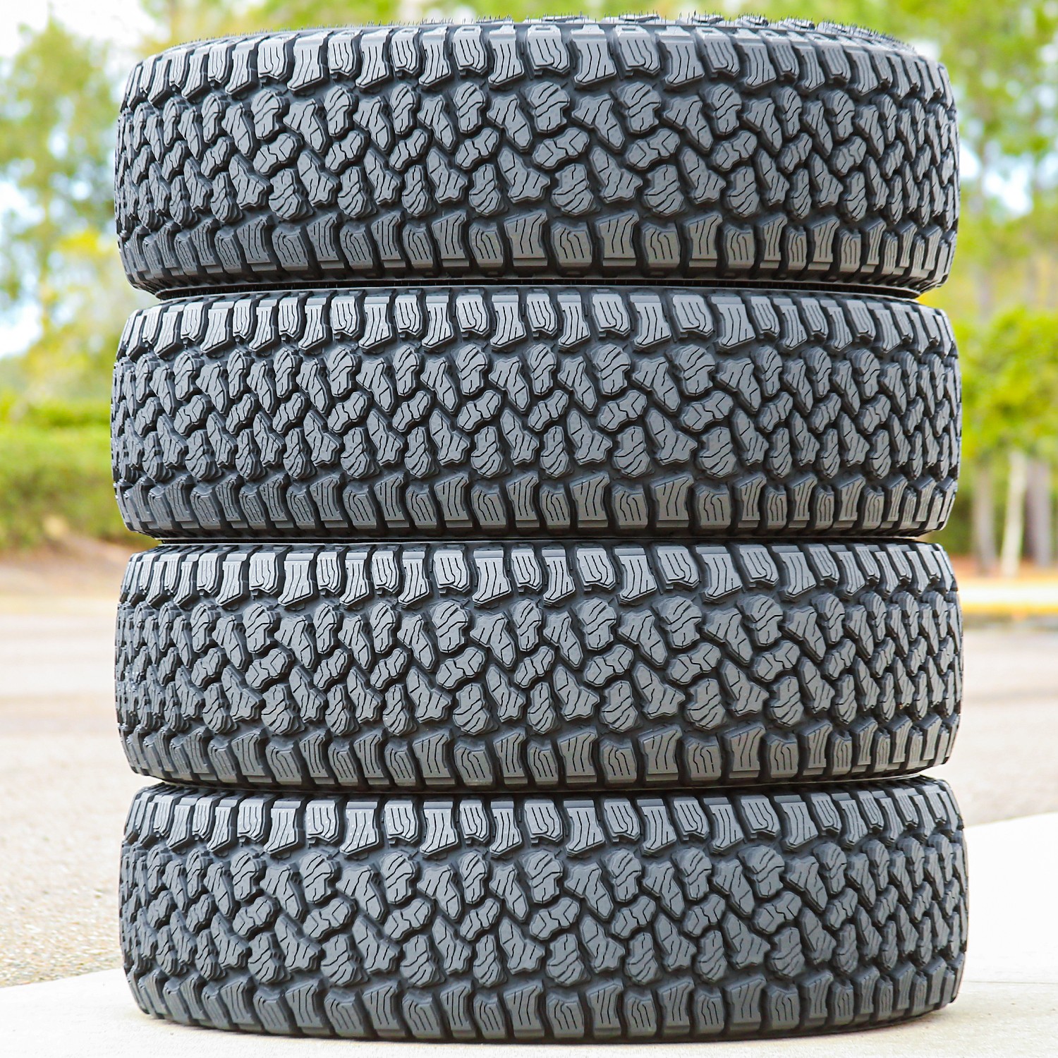 2 Leao Lion Climber X/T 285/65R18 125/122Q E 10 Ply Tires 55k Mi Warranty