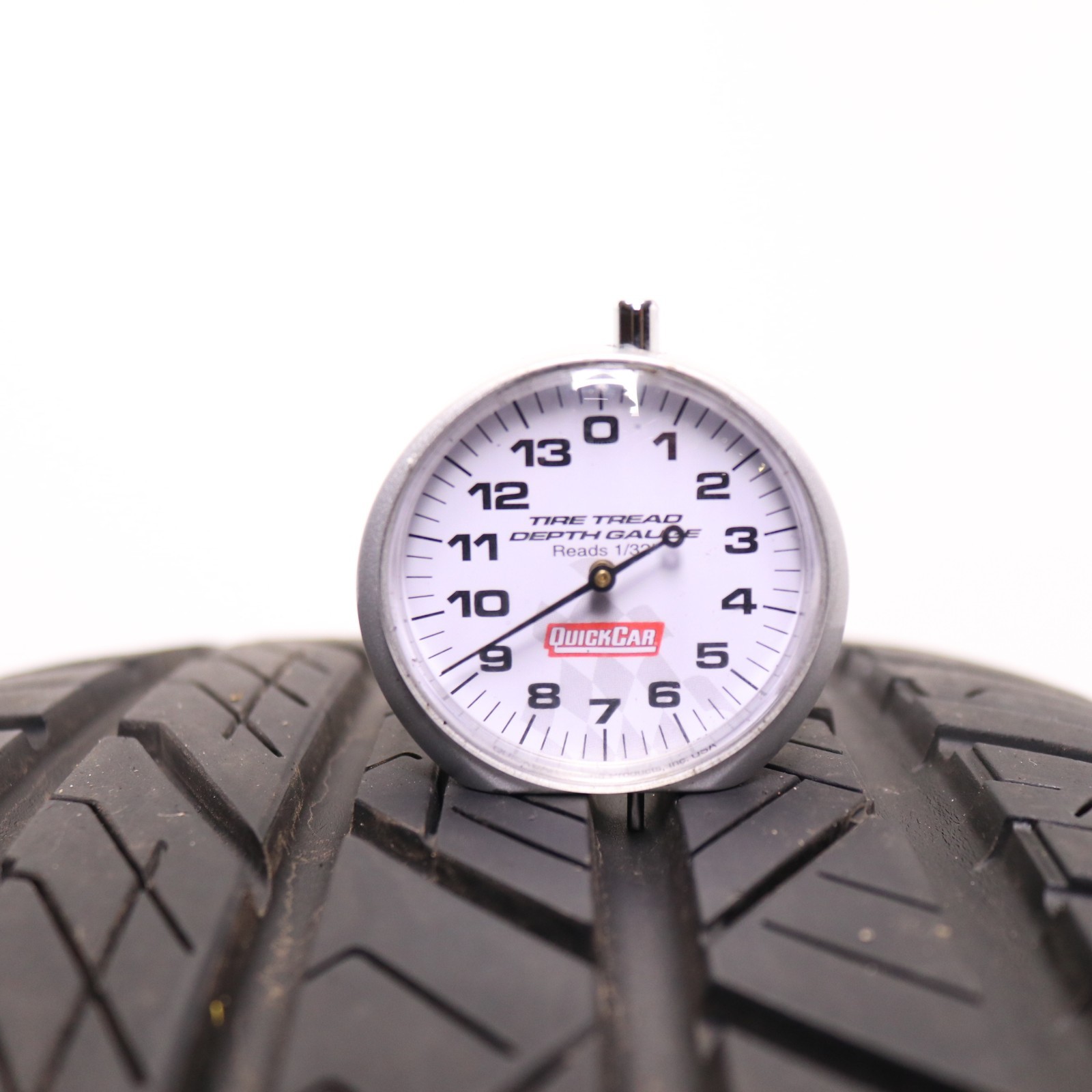 Set of 2 Used 235/50ZR18 Road Hugger GTZ – 101W – 9-10/32
