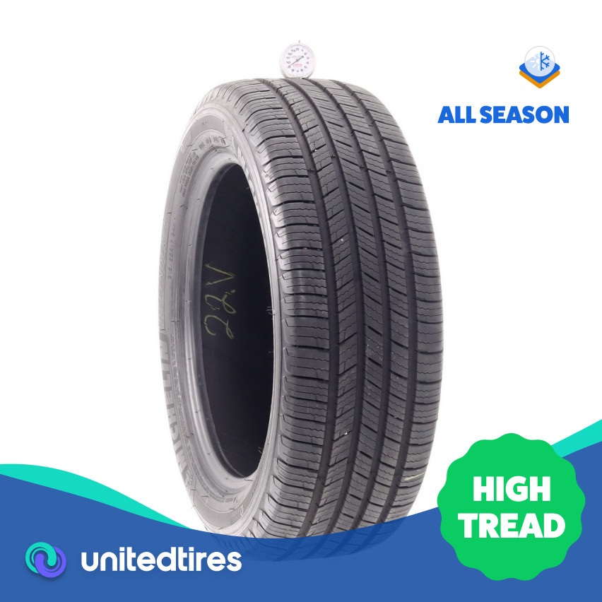 Used 215/55R17 Michelin Defender T+H 94H – 9/32