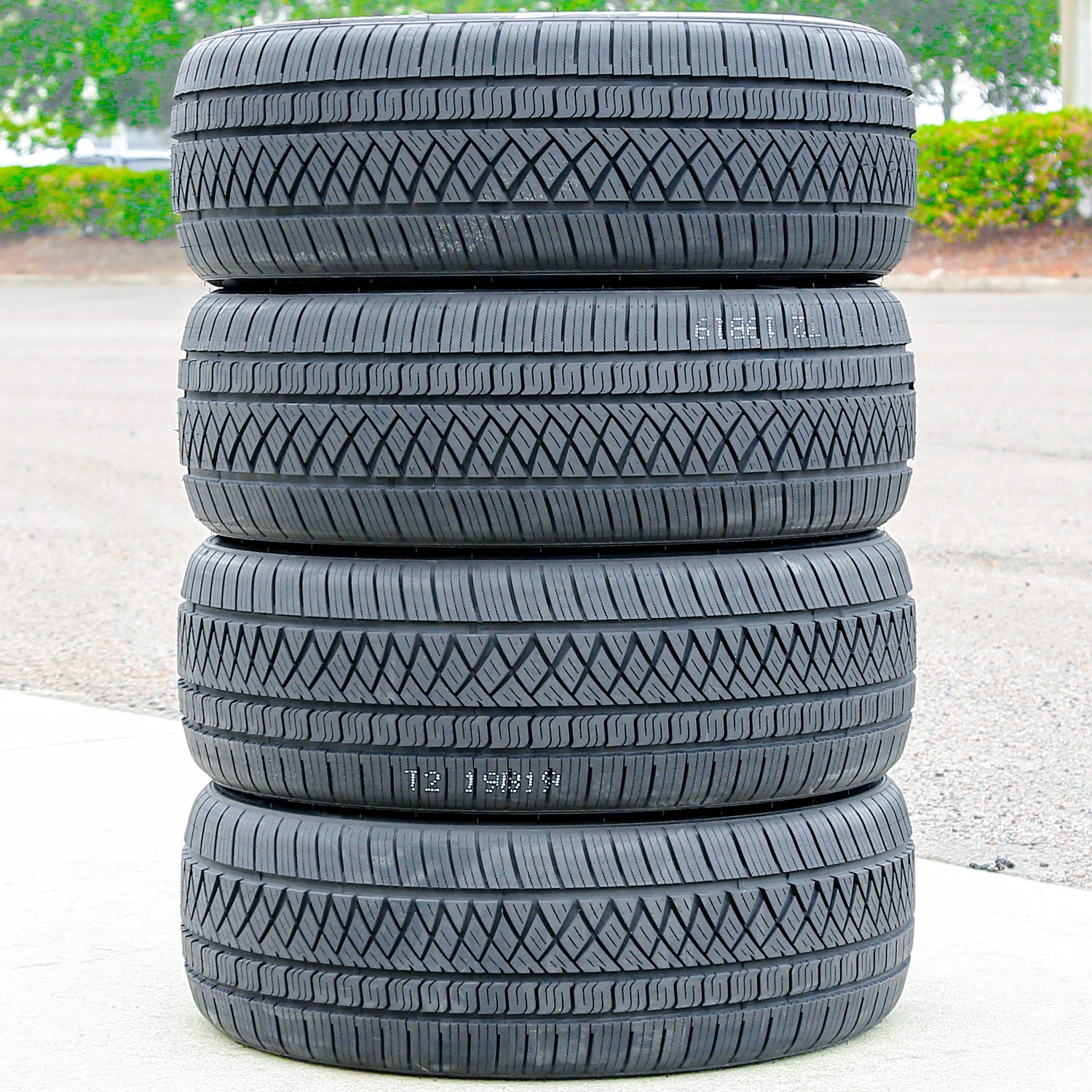 Tire Atturo AZ810 305/35R20 107Y XL All Weather High Performance