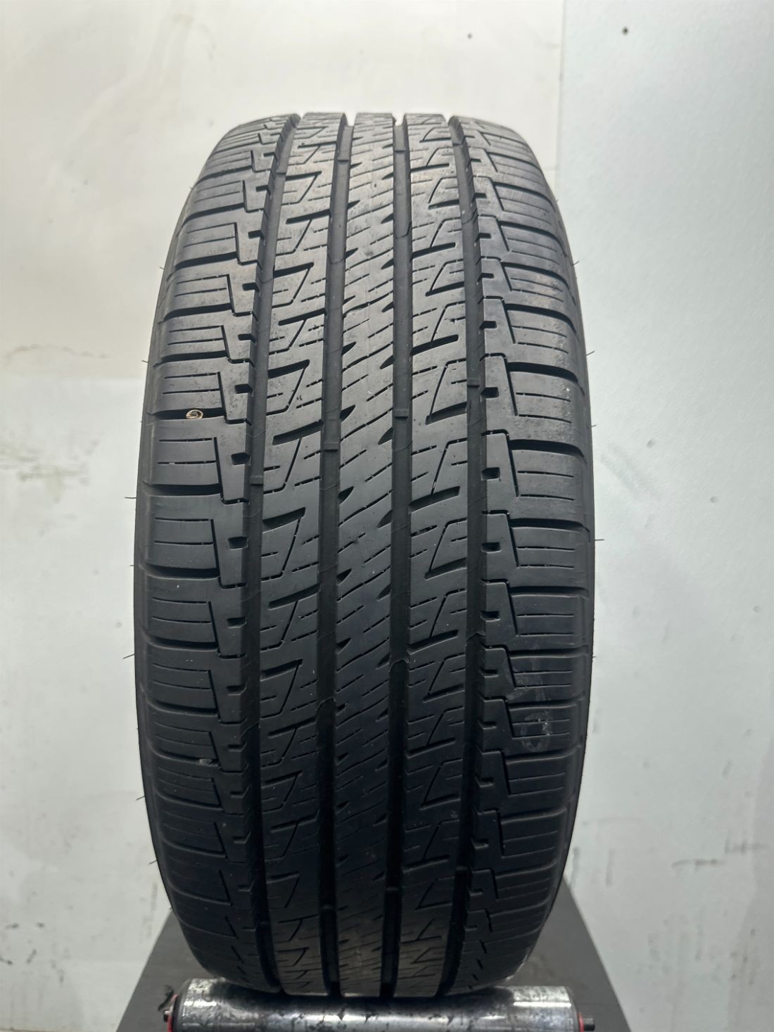 1 Used P235/50R19 Goodyear Assurance MaxLife 99 V – 11/32
