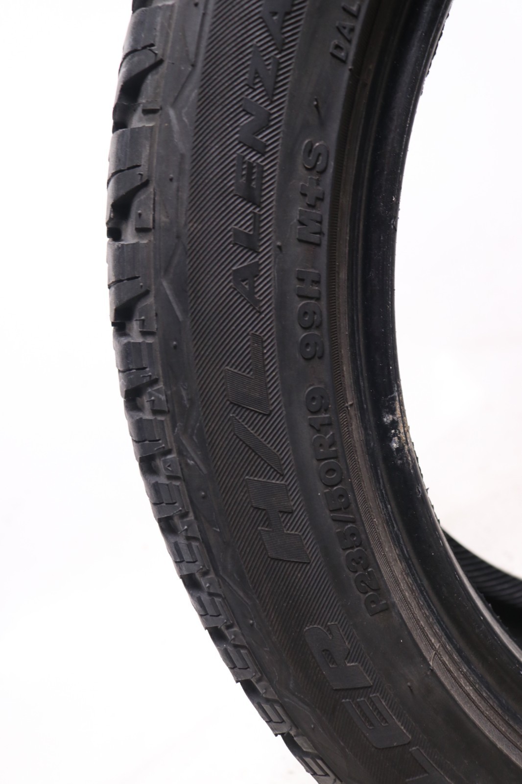 Set of 2 Used 235/50R19 Bridgestone Dueler H/L Alenza Plus – 99H – 7-8/32
