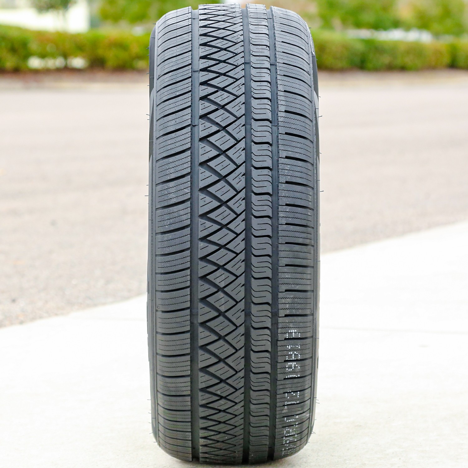 Tire Atturo AZ810 305/35R20 107Y XL All Weather High Performance