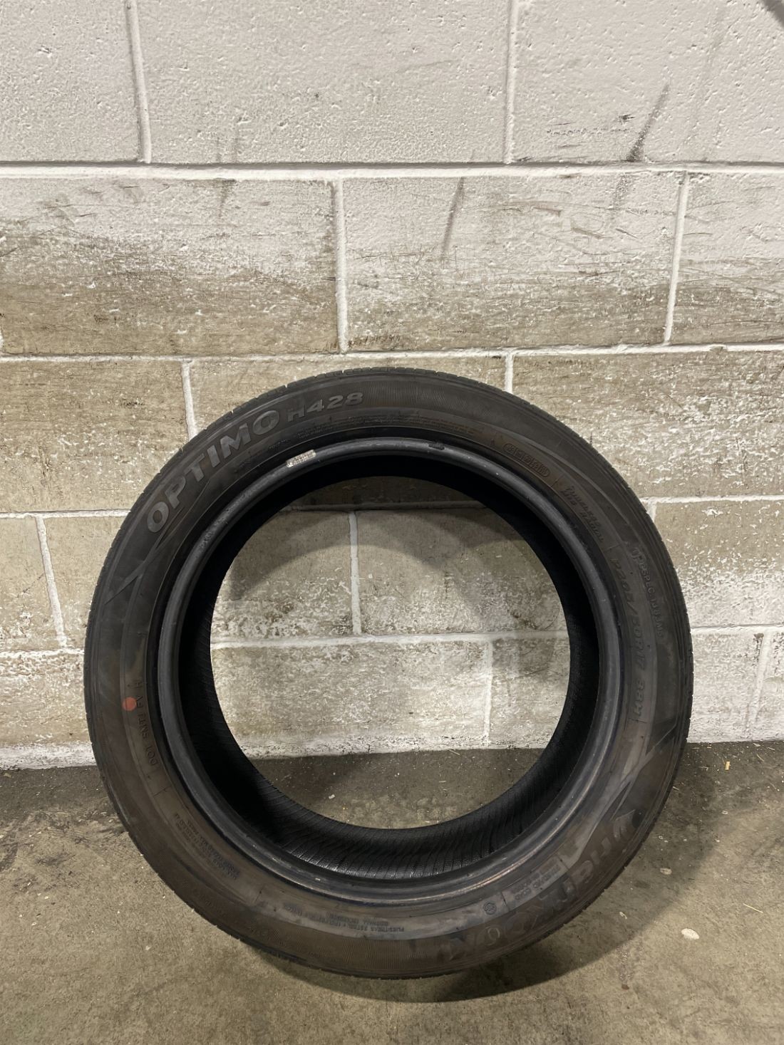 1x P205/50R17 Hankook Optimo H428 8/32 88 H Used Tire 2055017
