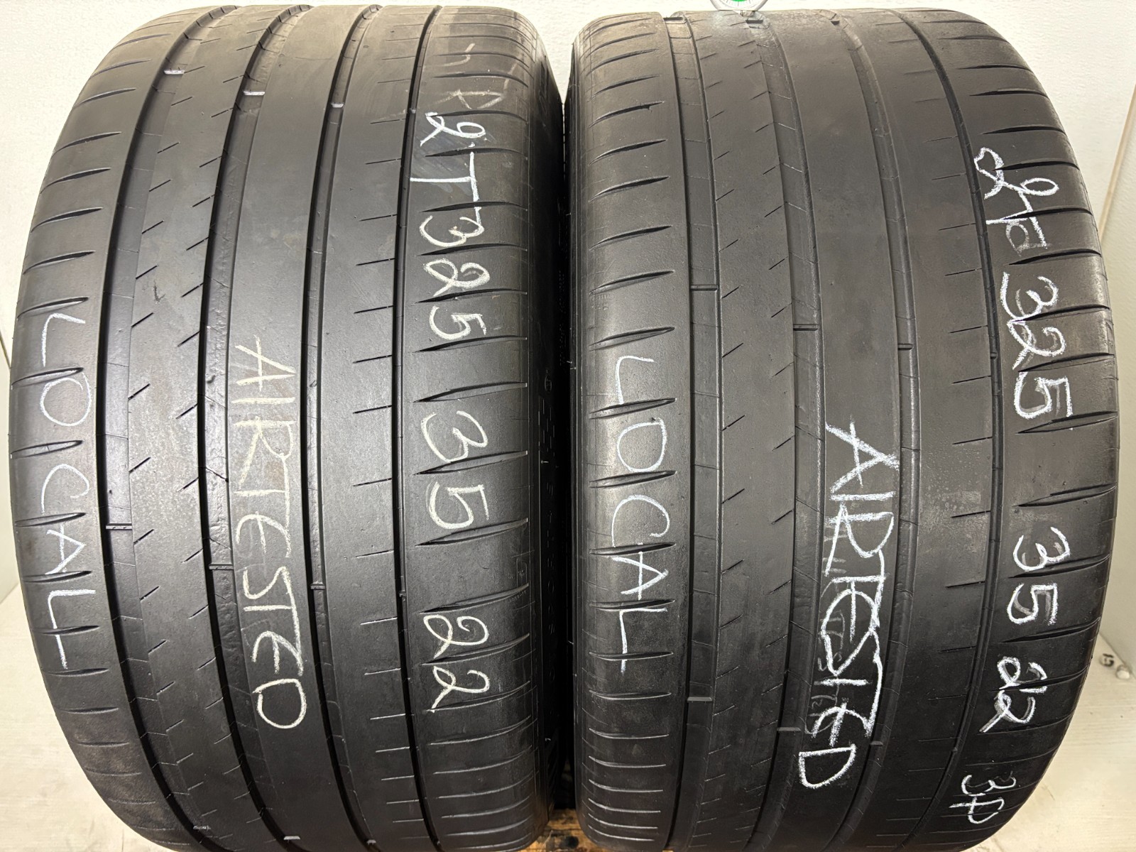 NO SHIPPING ONLY LOCAL PICK UP 2 Tires 325 35 22 Michelin Pilot Sport 4S MO1
