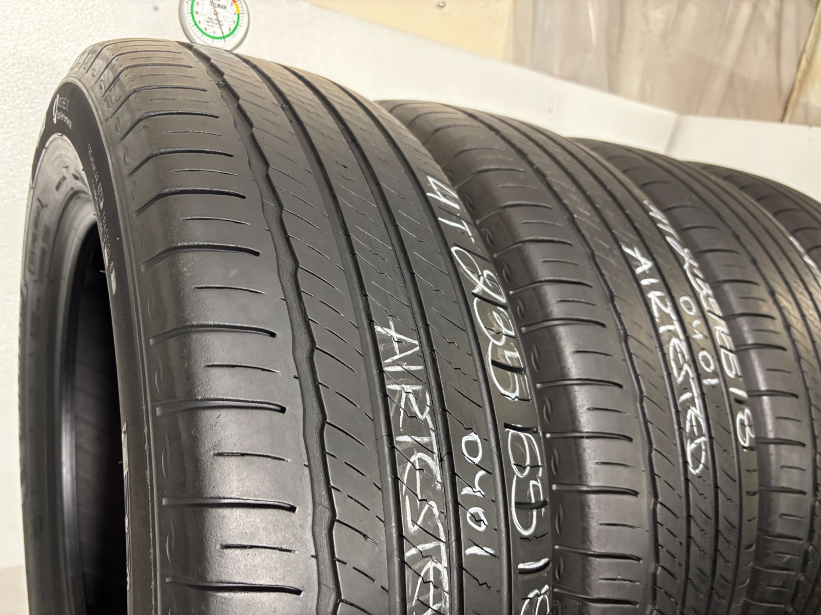 NO SHIPPING ONLY LOCAL PICK UP Set 4 Tires 235 65 18 Michelin Primacy Tour A/S