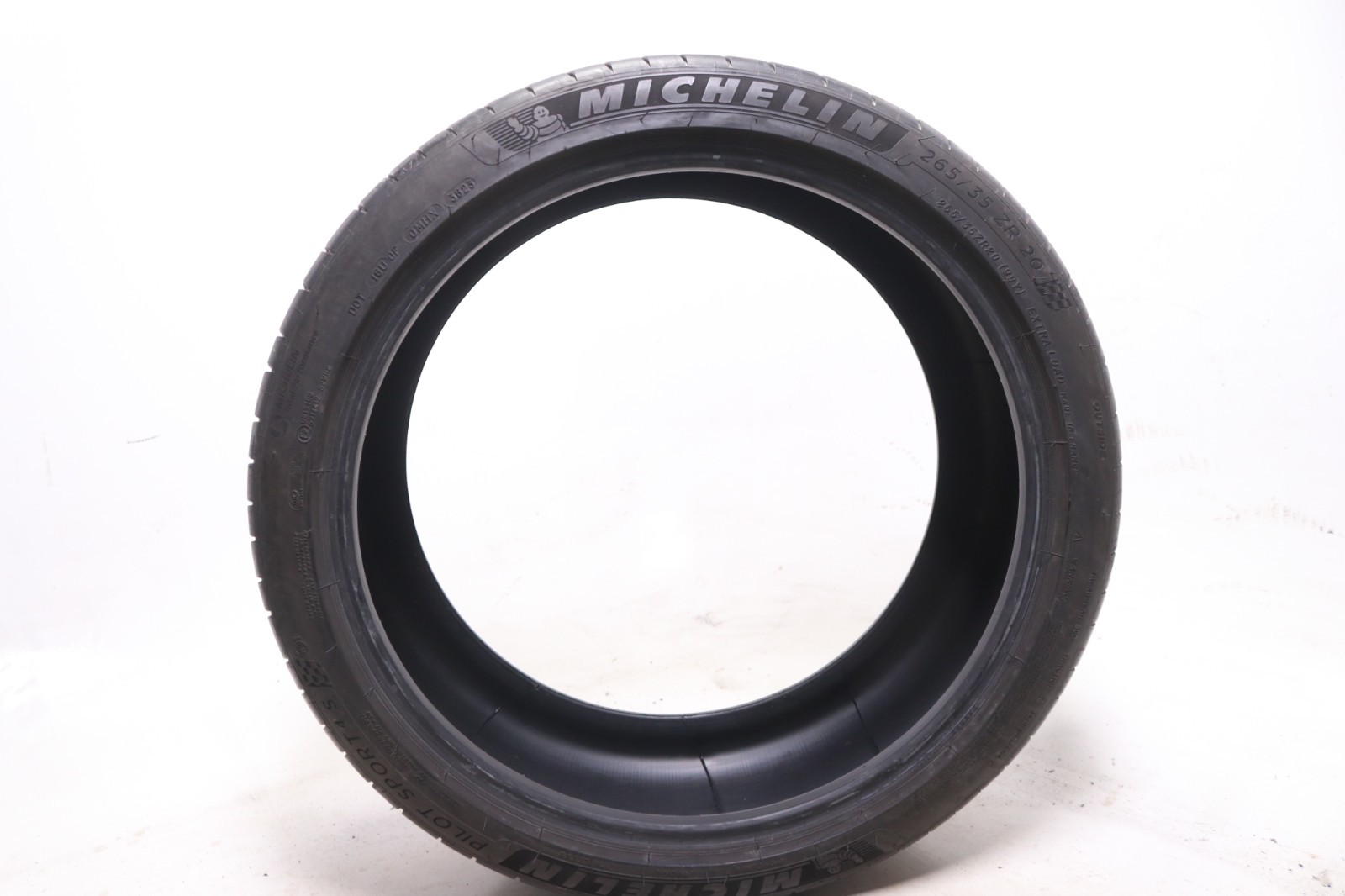 Used 265/35ZR20 Michelin Pilot Sport 4 S MO1 – 99Y – 7/32 No Repairs