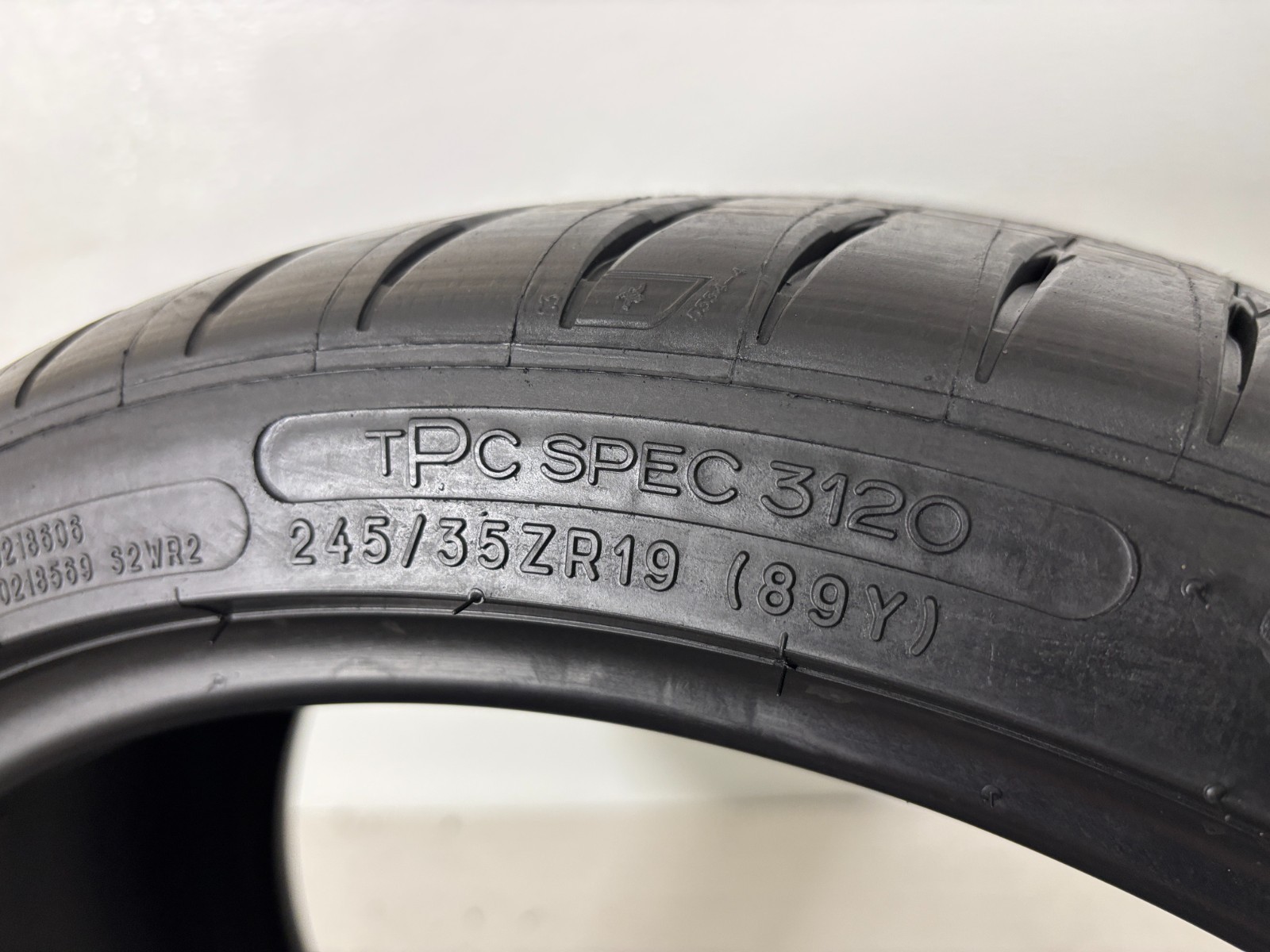 1 Tire 245 35 19 Michelin Pilot Sport 4 S ZP Run Flat (100% Tread) NO REPAIRS