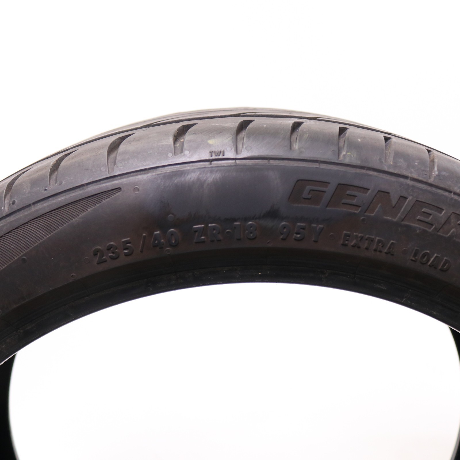 Set of 2 Used 235/40ZR18 General G-Max RS – 95Y – 8/32
