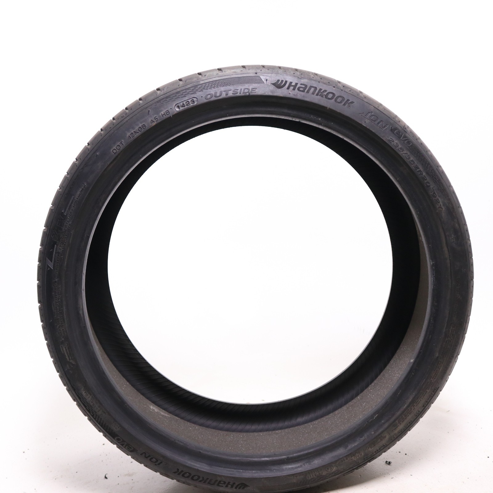 Used 235/35ZR20 Hankook iON Evo IK01 EV Sound Absorber – 92Y – 8/32 No Repairs
