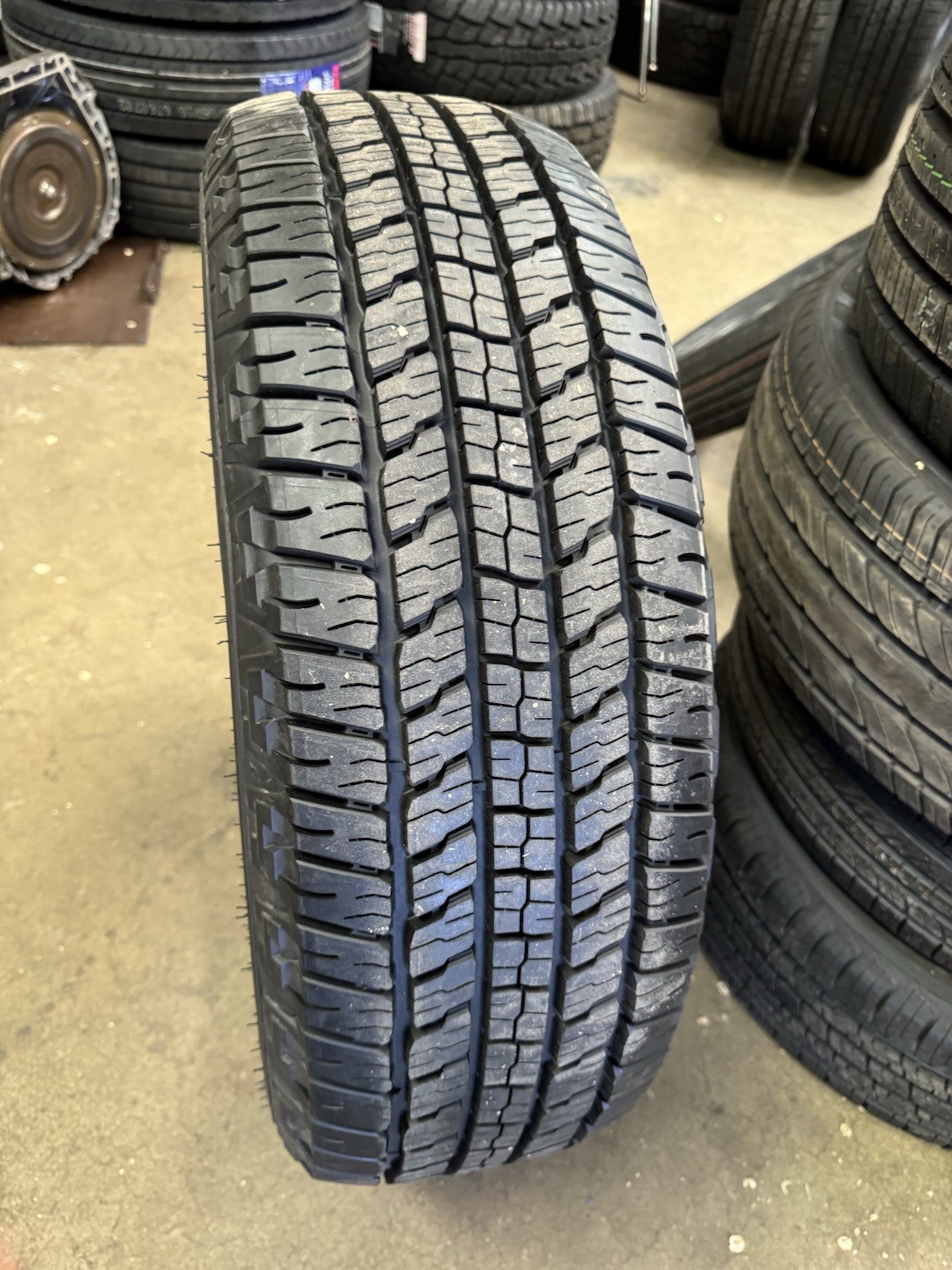 Brand New Tire 255/65R18 Goodyear Wrangler Fortitude H/T 111T