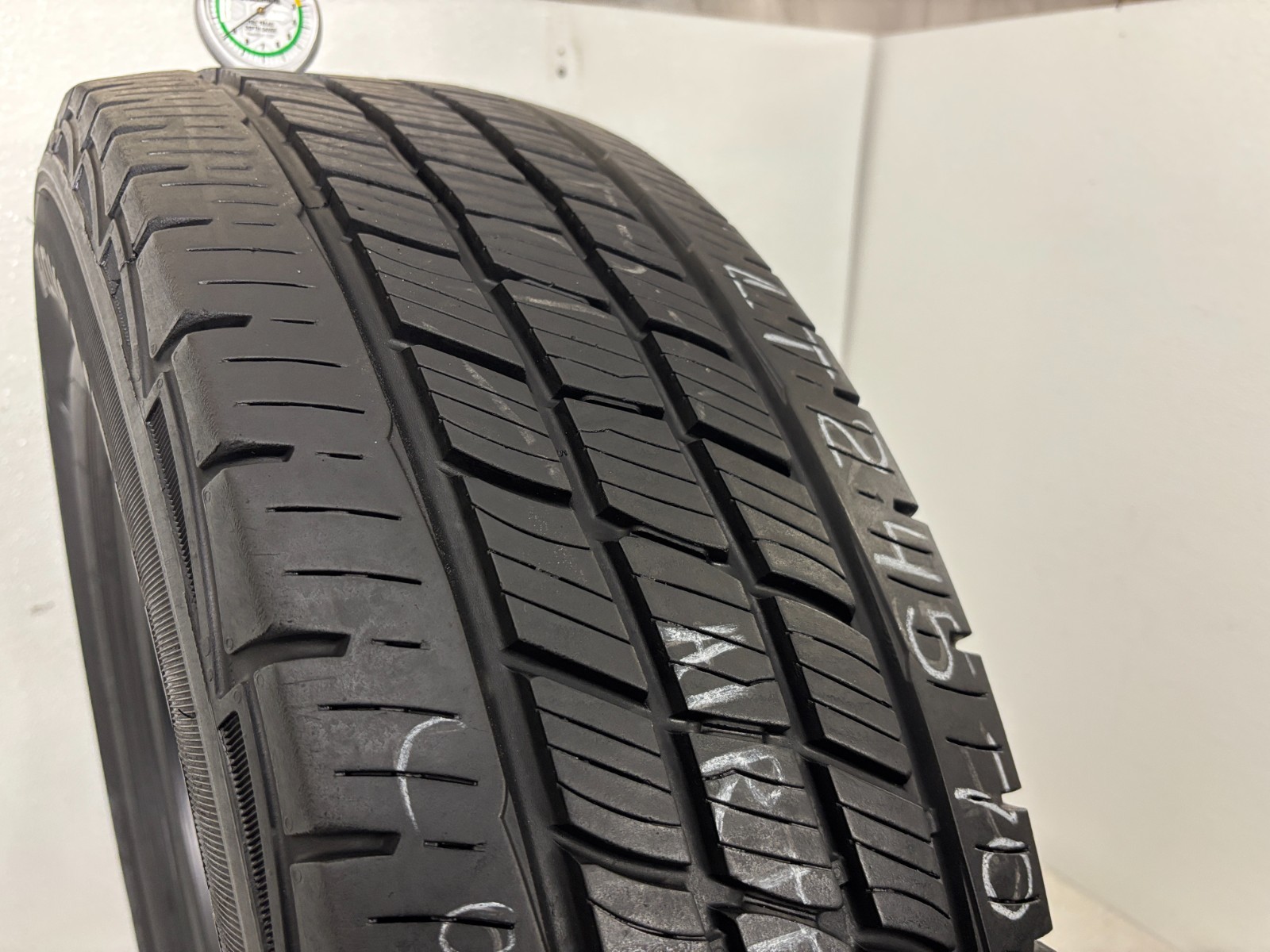 NO SHIPPING ONLY LOCAL PICK UP 1 Tire LT 245 70 17 Cooper Adventurer H/T 9.00/32