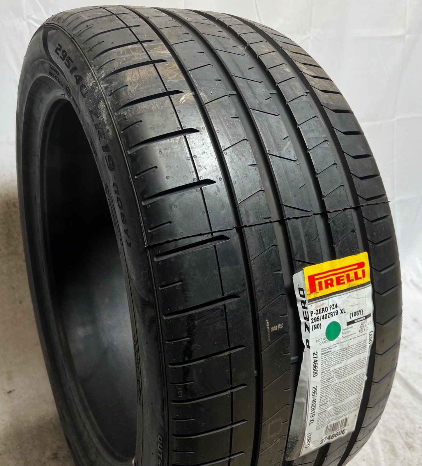 1 – NEW 295/40ZR19 XL (108Y) Pirelli P Zero PZ4 (N0) Porsche OEM – 2111