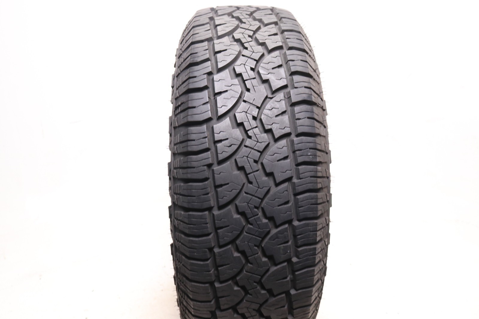 Set of 2 Used 235/75R15 Dextero All Terrain DAT1 – 108S – 8.5-9.5/32