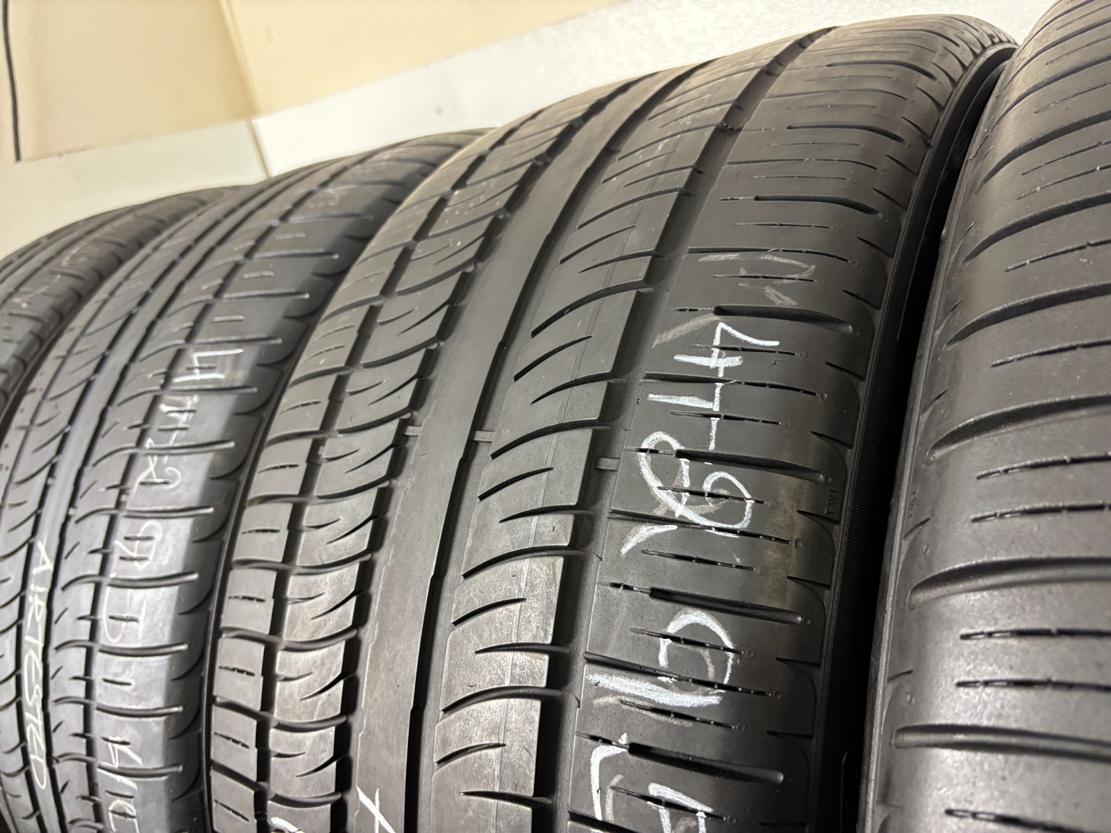 NO SHIPPING ONLY LOCAL PICK UP Set 4 tires 295 40 22 Pirelli Scorpion Zero