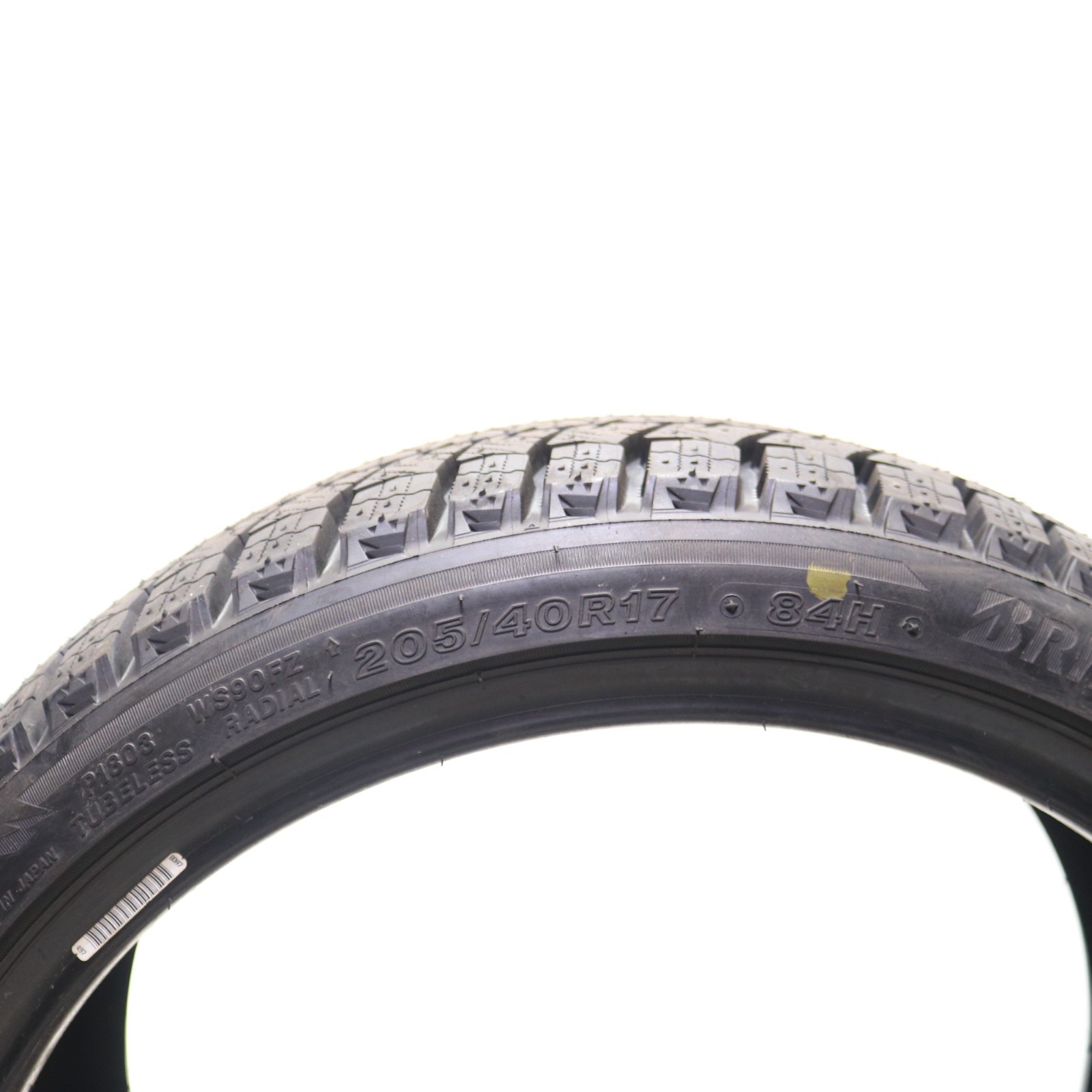 Set of 4 New 205/40R17 Bridgestone Blizzak WS90 Studless – 84H – 11-11.5/32