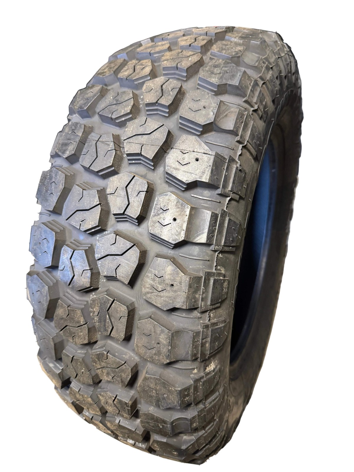 NOS IRONMAN ALL COUNTRY M/T BSW LT 275 65 18 123/120Q 10PLY MUD TERRAIN TIRE 926