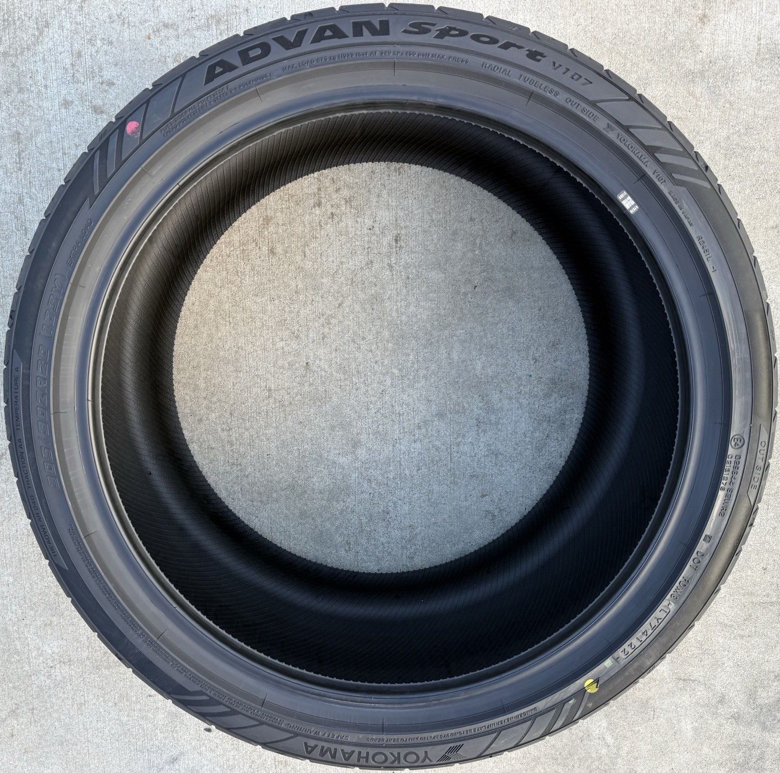 Set of TWO BRAND NEW 305/30ZR20 (103Y) Yokohama ADVAN Sport V107 Tires 3053020