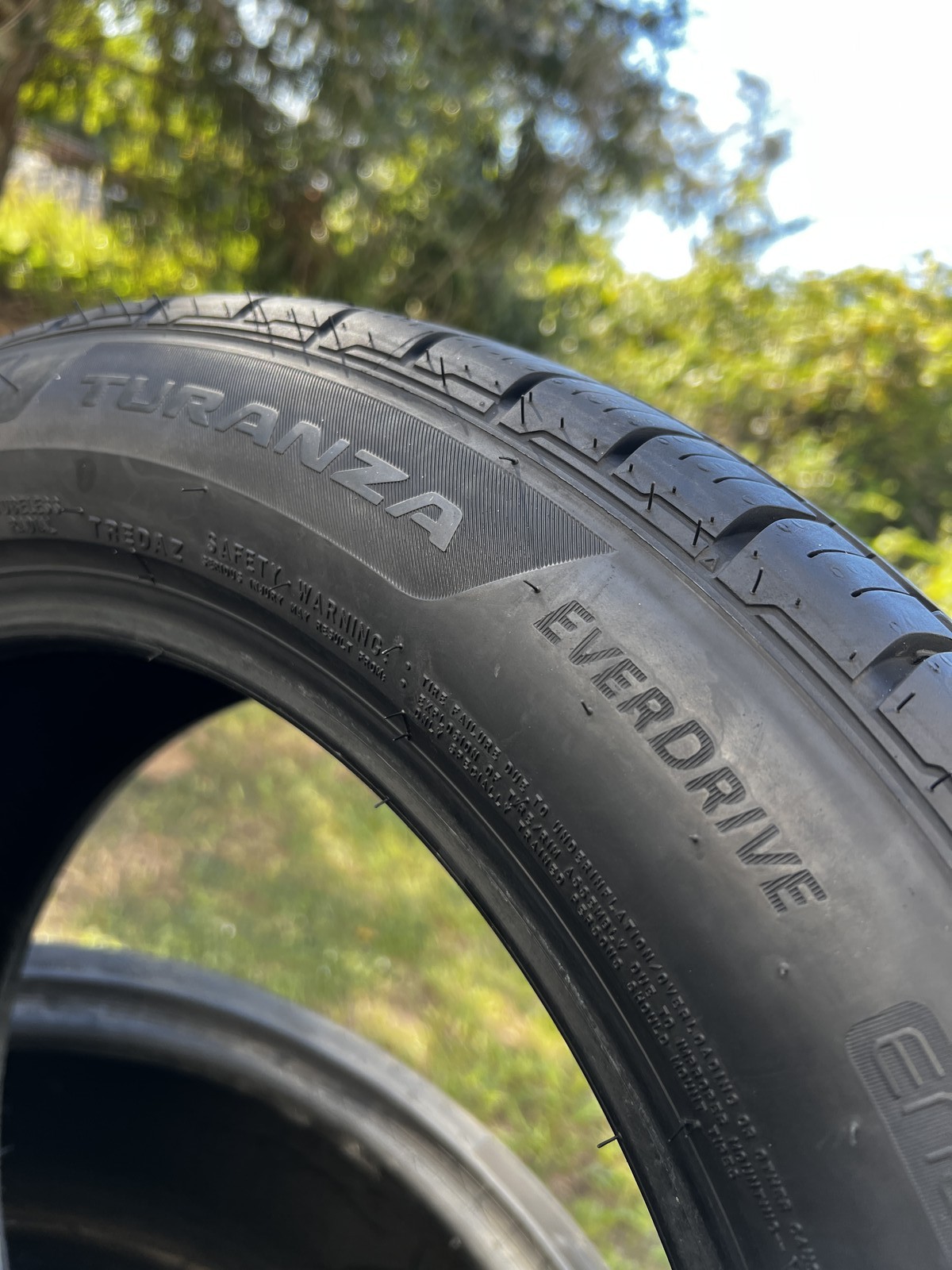 1 New Bridgestone Turanza EverDrive Enliten 215/55R17 94V DOT.2025 11/32 New