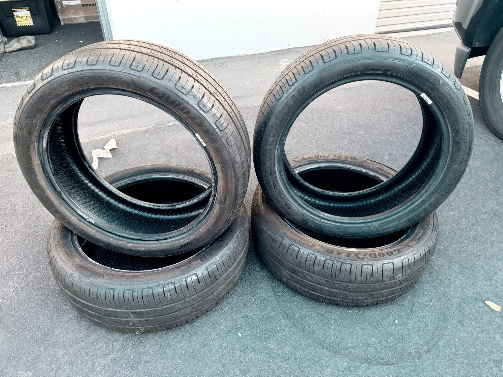4- 205/45R17 Goodyear Efficient Grip 88V 8.5/32 DOT 2923 1M62
