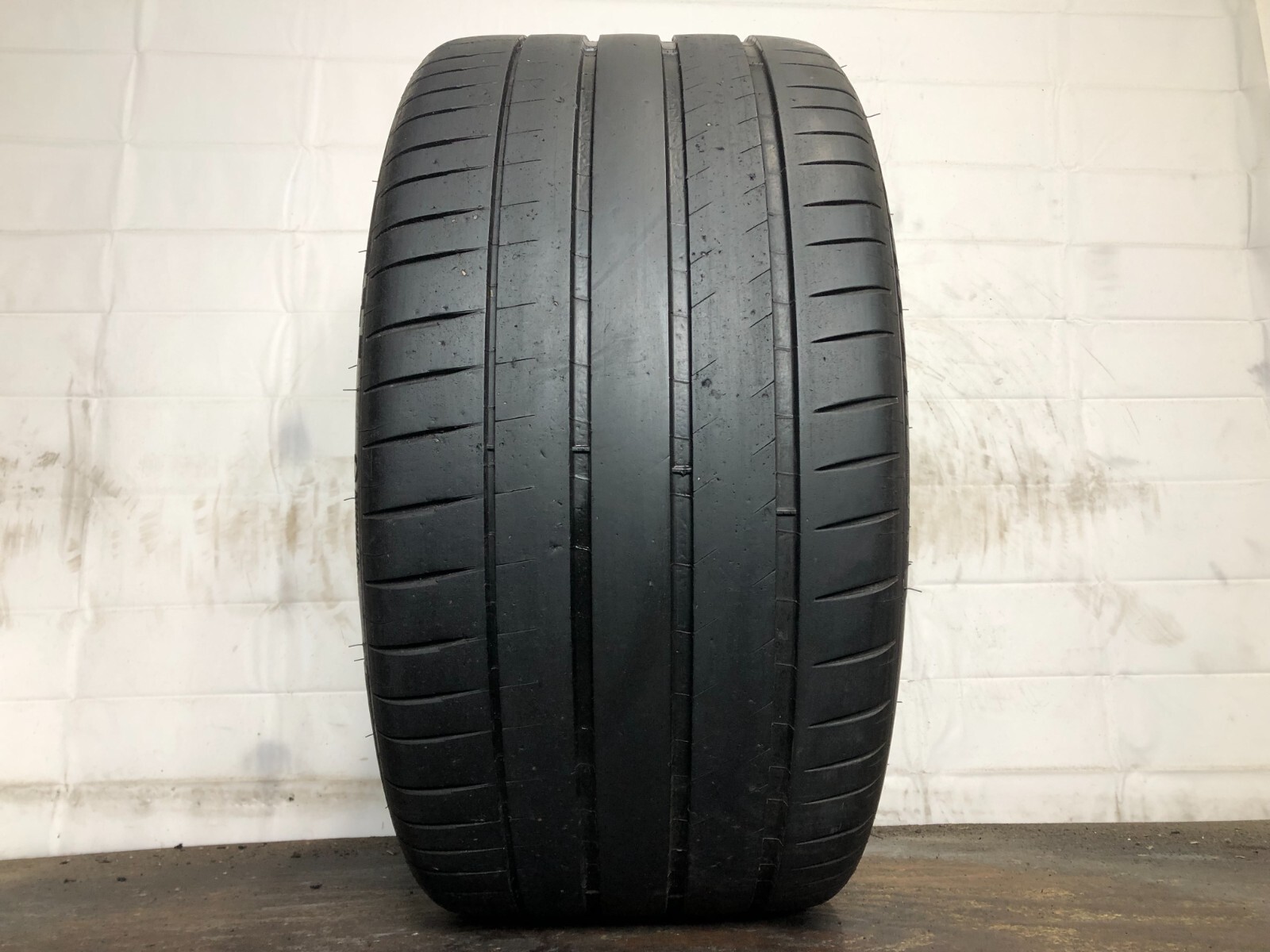 [1] Michelin Pilot Sport 4S P315/30ZR22 315 30 22 Tire 6.0-6.75/32