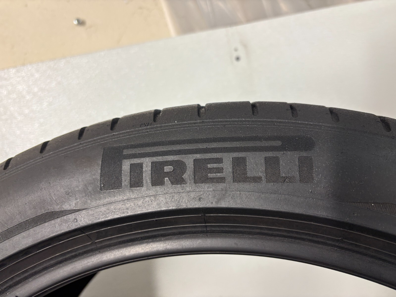 NO SHIPPING ONLY LOCAL PICK UP Set 4 Tires 275 40 21 Pirelli P Zero PZ4 Run Flat