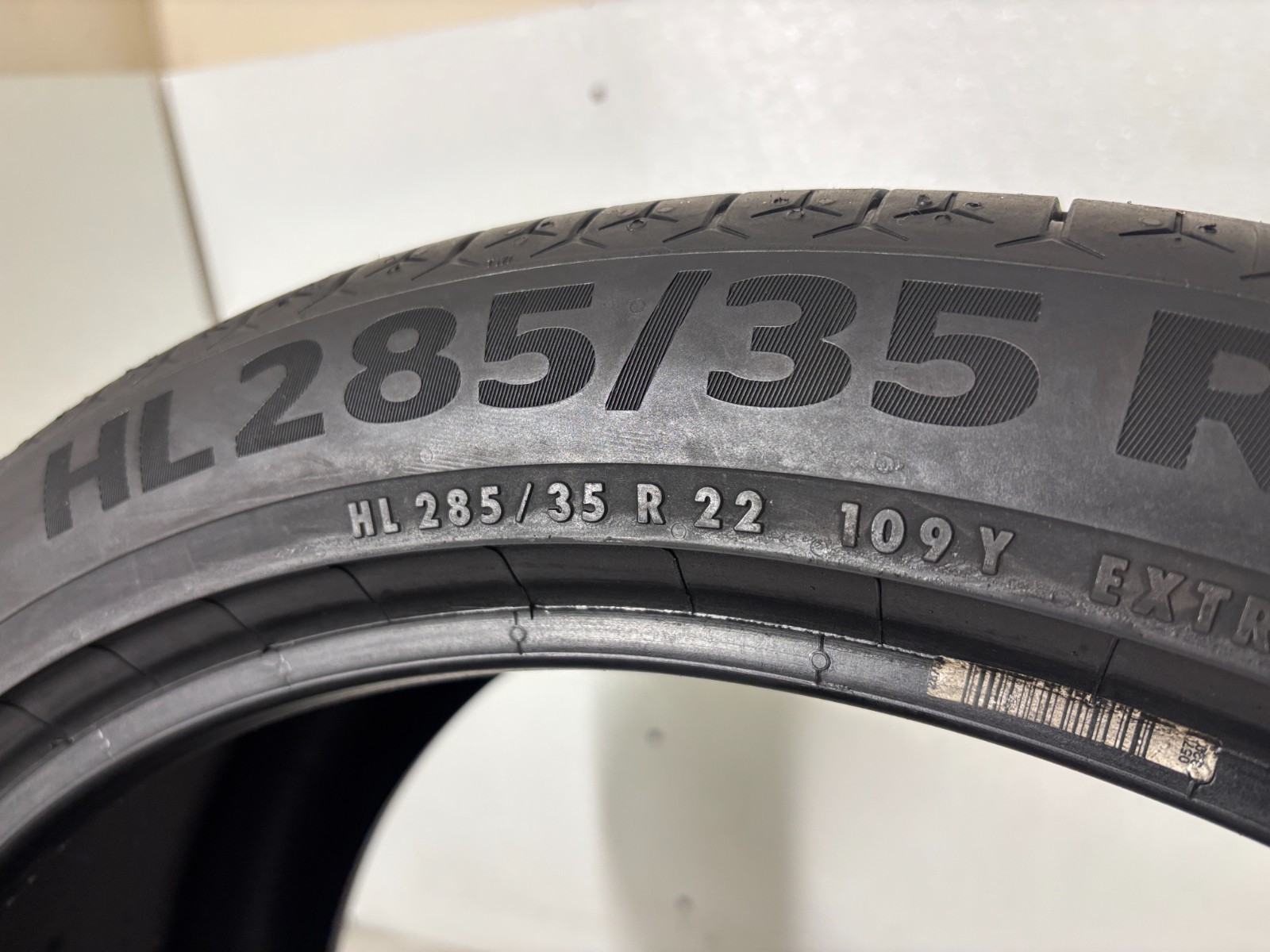 1 Tire 285 35 22 Continental SportContact 6 A01 (7.00-8.00/32=77-88% Tread Left)