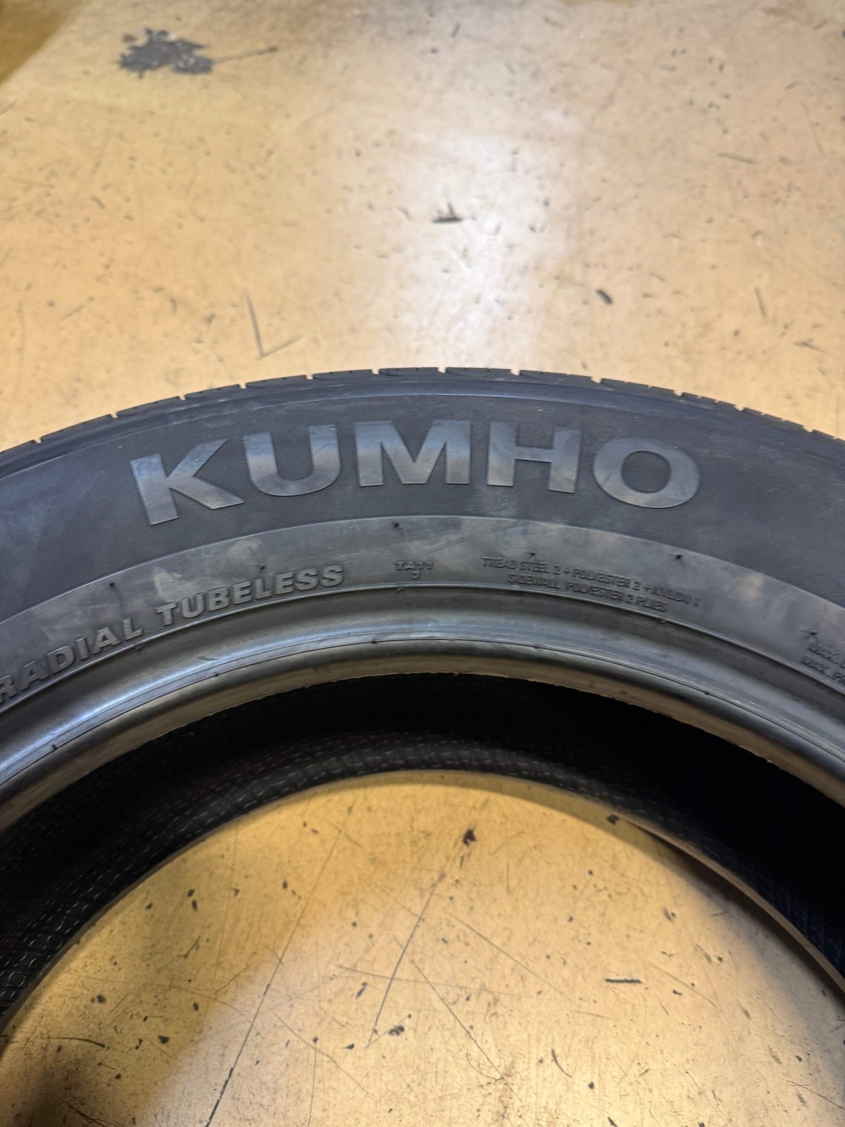 NOS KUMHO SOLUS TA11 BSW P 215 65 17 99T ALLL SEASON TIRE 2182943
