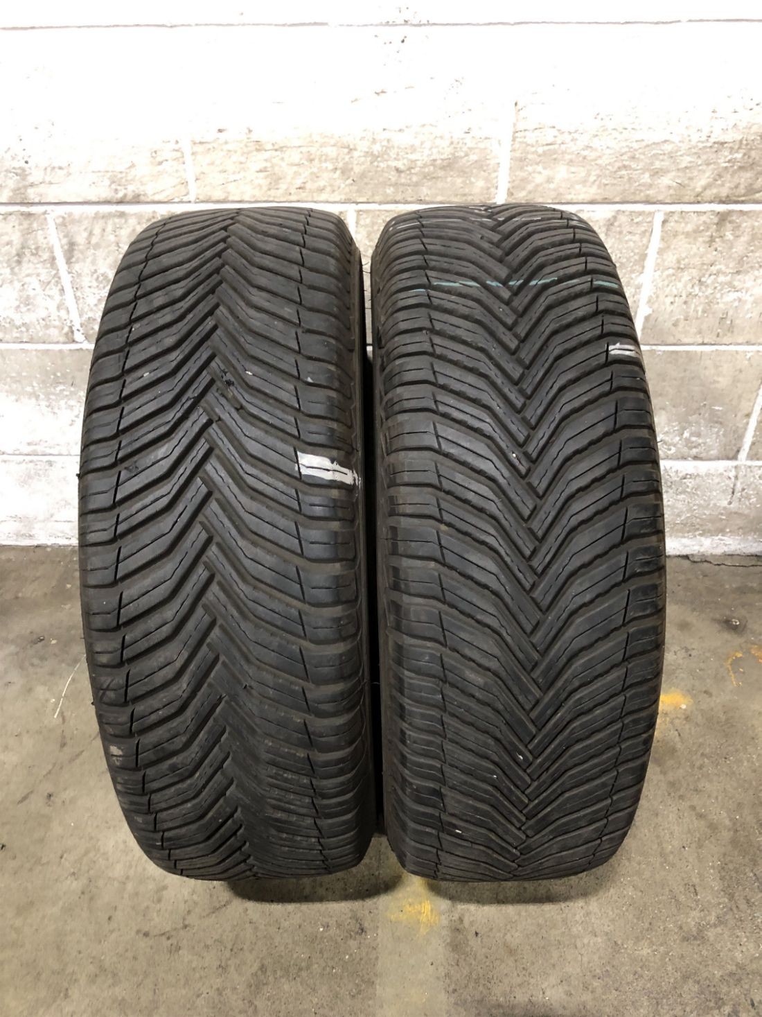 2x P225/65R17 Michelin Cross Climate2 A/W 9/32 102 H Used Tires 2256517