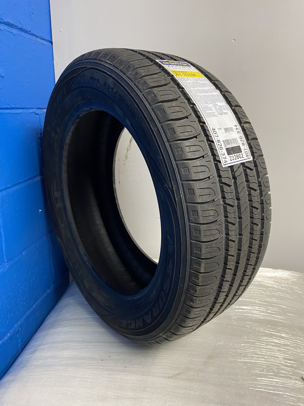 Single (1) Goodyear Assurance All Season Tire 235/55R18 100H 235 55 18