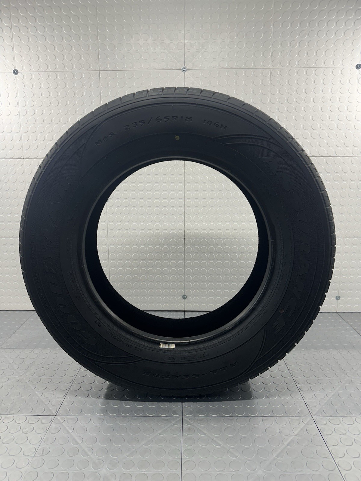 One Likenew Tire Goodyear Assurance 235/65R/18 106H All Season #745