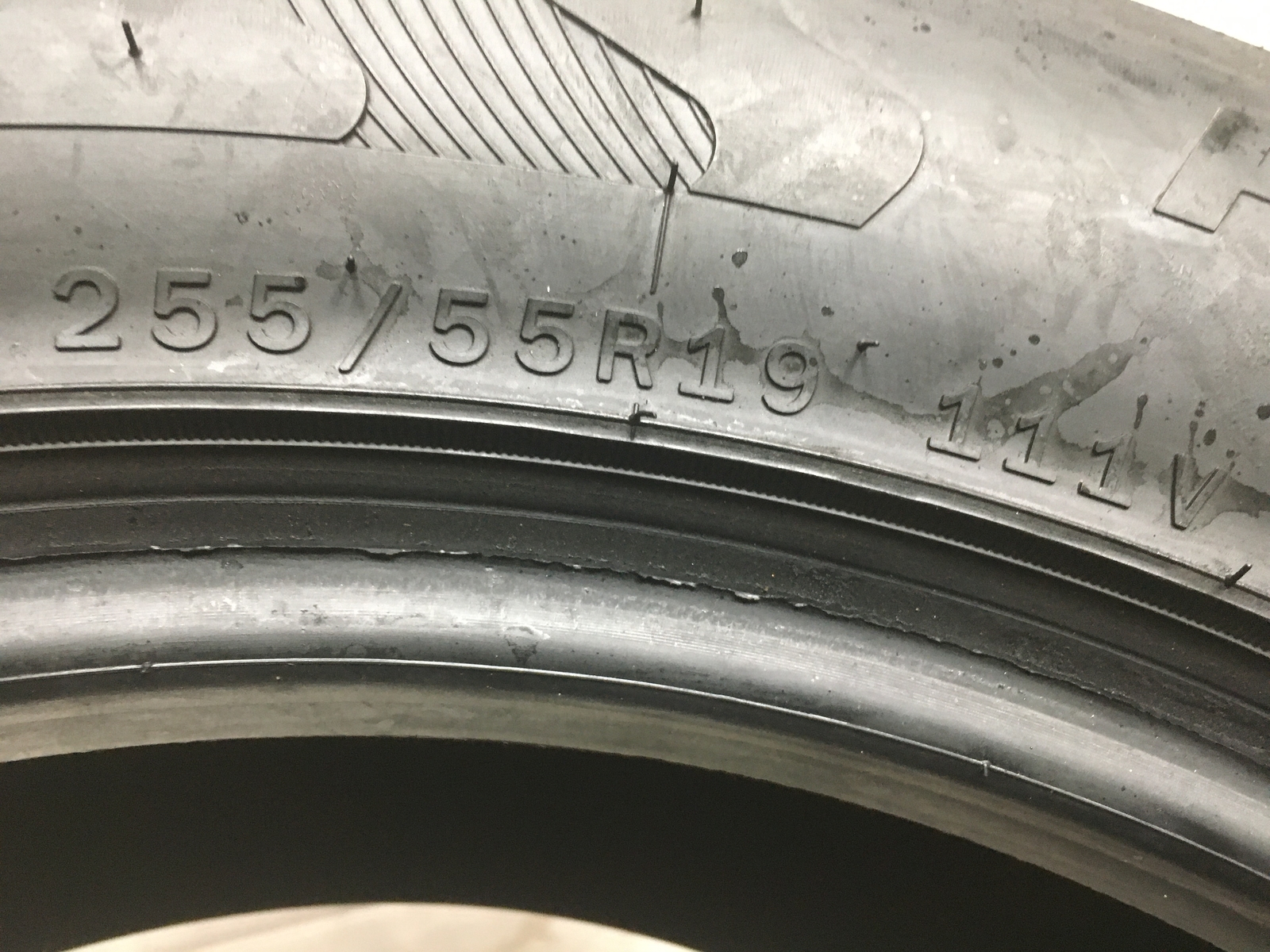 [1] Atlas Paraller 4X4 HP P255/55R19 255 55 19 Tire 8.25-8.75/32