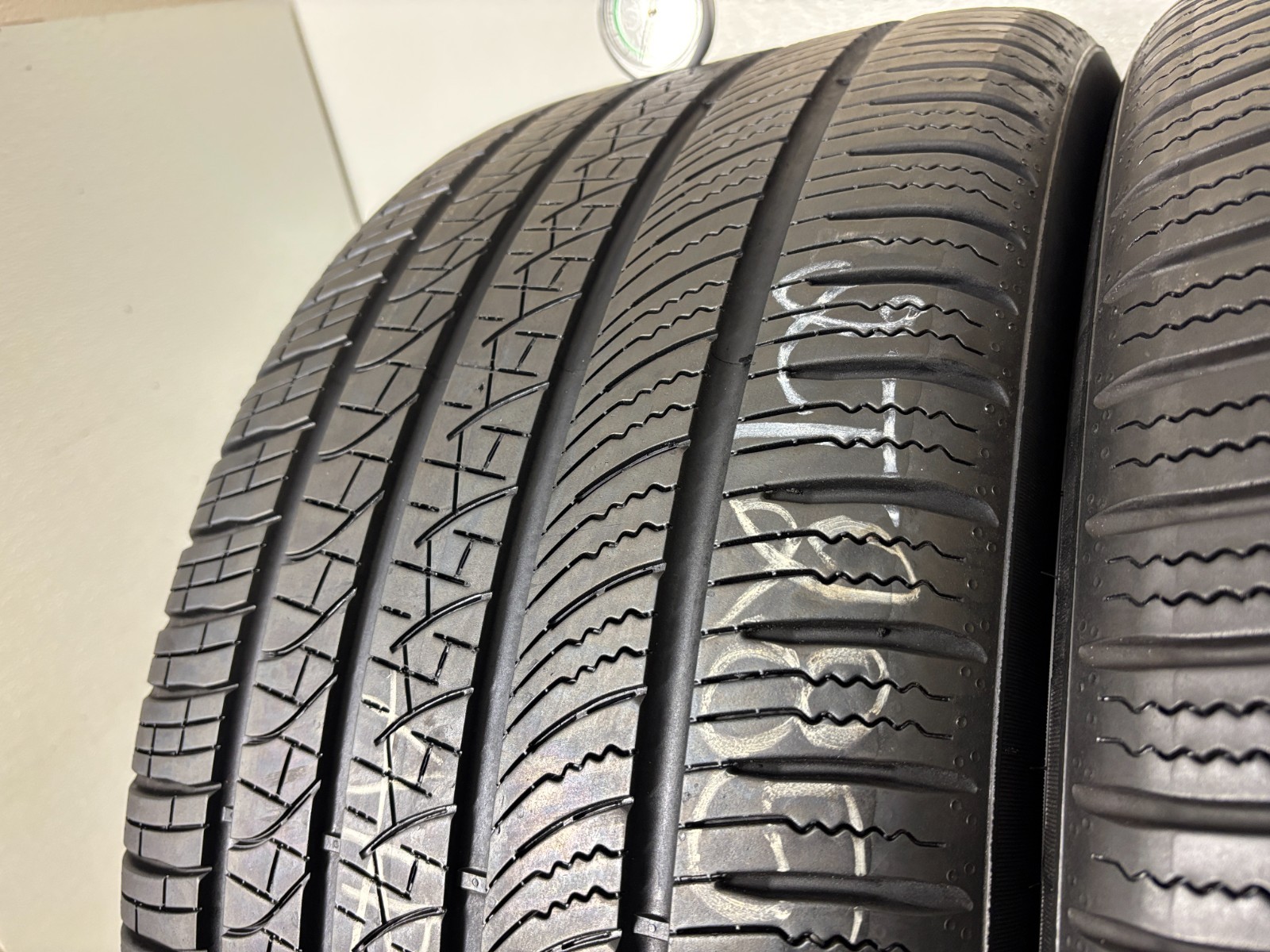 2 Tires 285 40 20 Pirelli P Zero All Season I Star (70-80% Tread Left) 108H