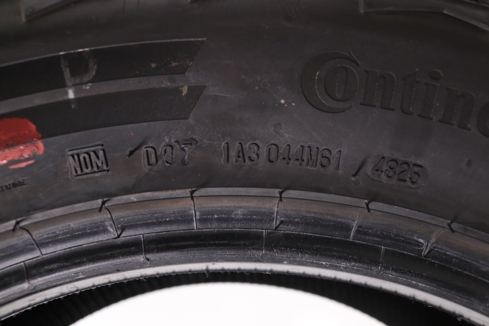 Set of 2 Used 255/60R18 Continental CrossContact ATR – 108H – 11-11.5/32