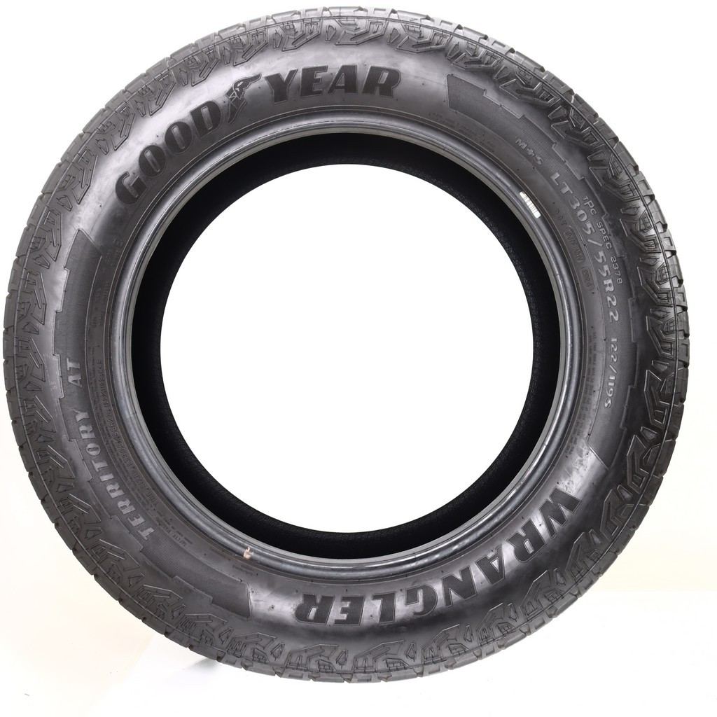 Used LT 305/55R22 Goodyear Wrangler Territory AT 122/119S – 11/32