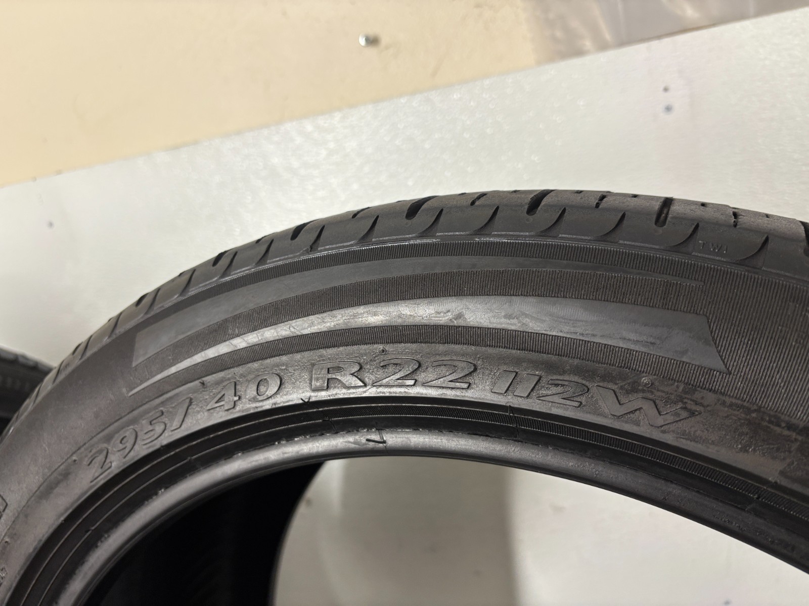 NO SHIPPING ONLY LOCAL PICK UP Set 4 tires 295 40 22 Pirelli Scorpion Zero