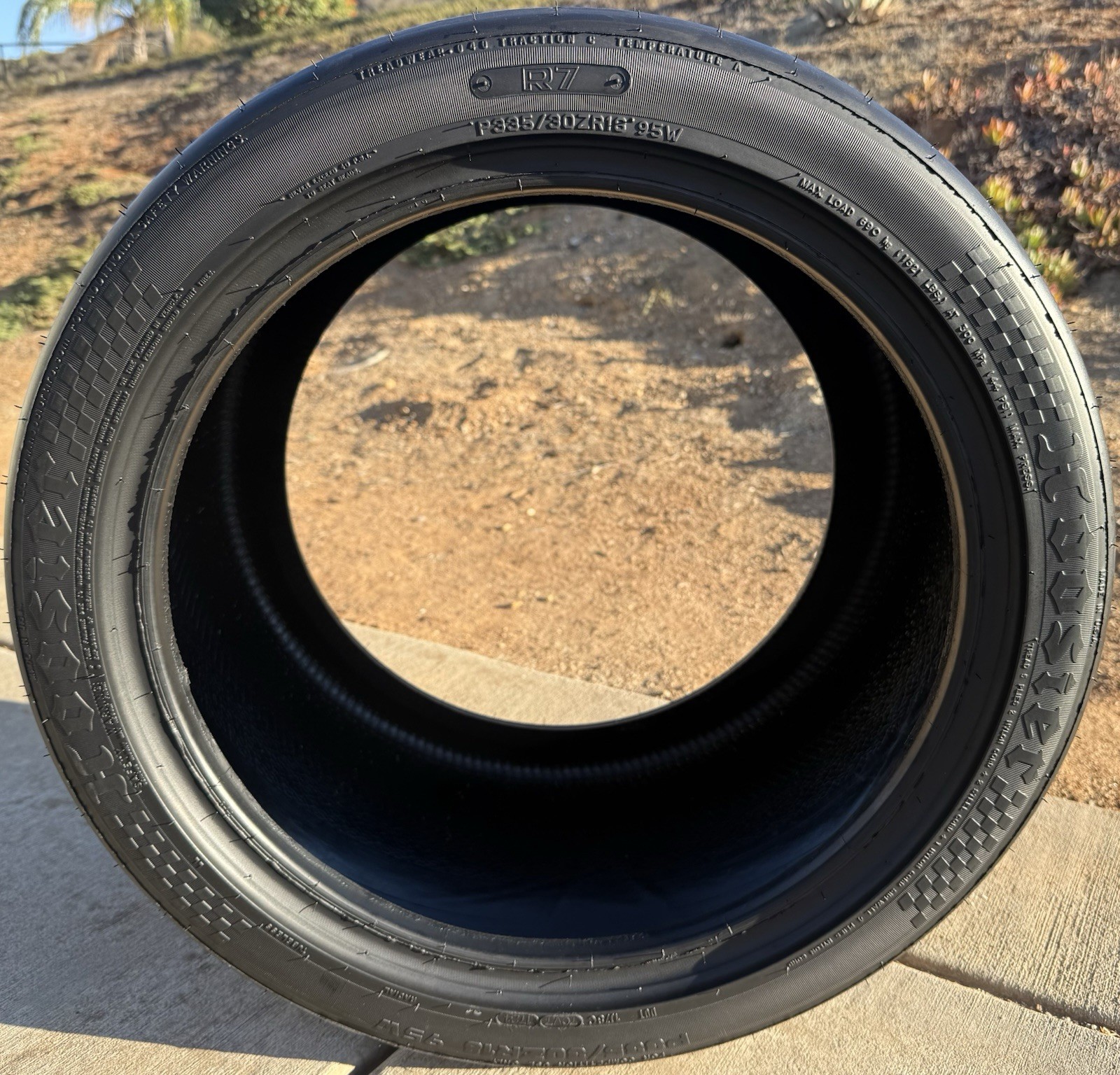 Set of TWO BRAND NEW 335/30ZR18 95W Hoosier R7 Racing Tires Slicks P335/30ZR18