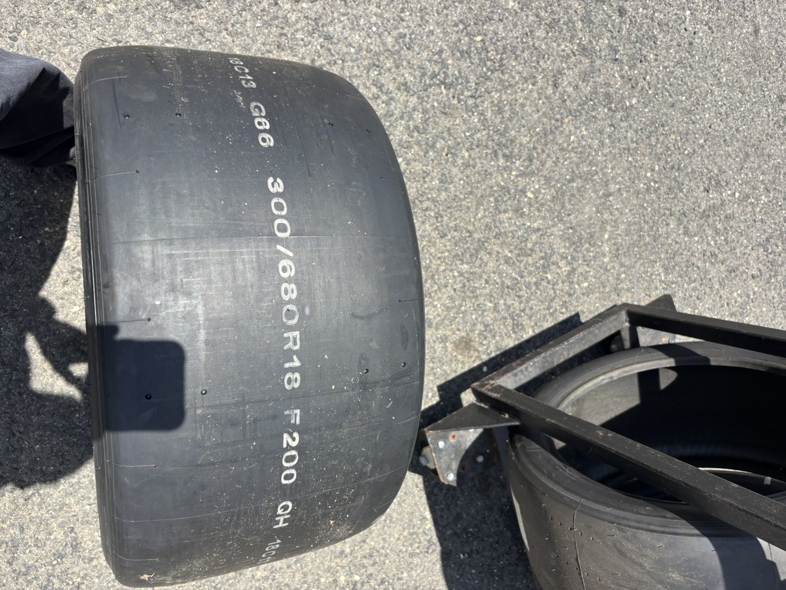 300/680R18 Hankook Ventus F200 Competition Tire Slick 300/680R-18