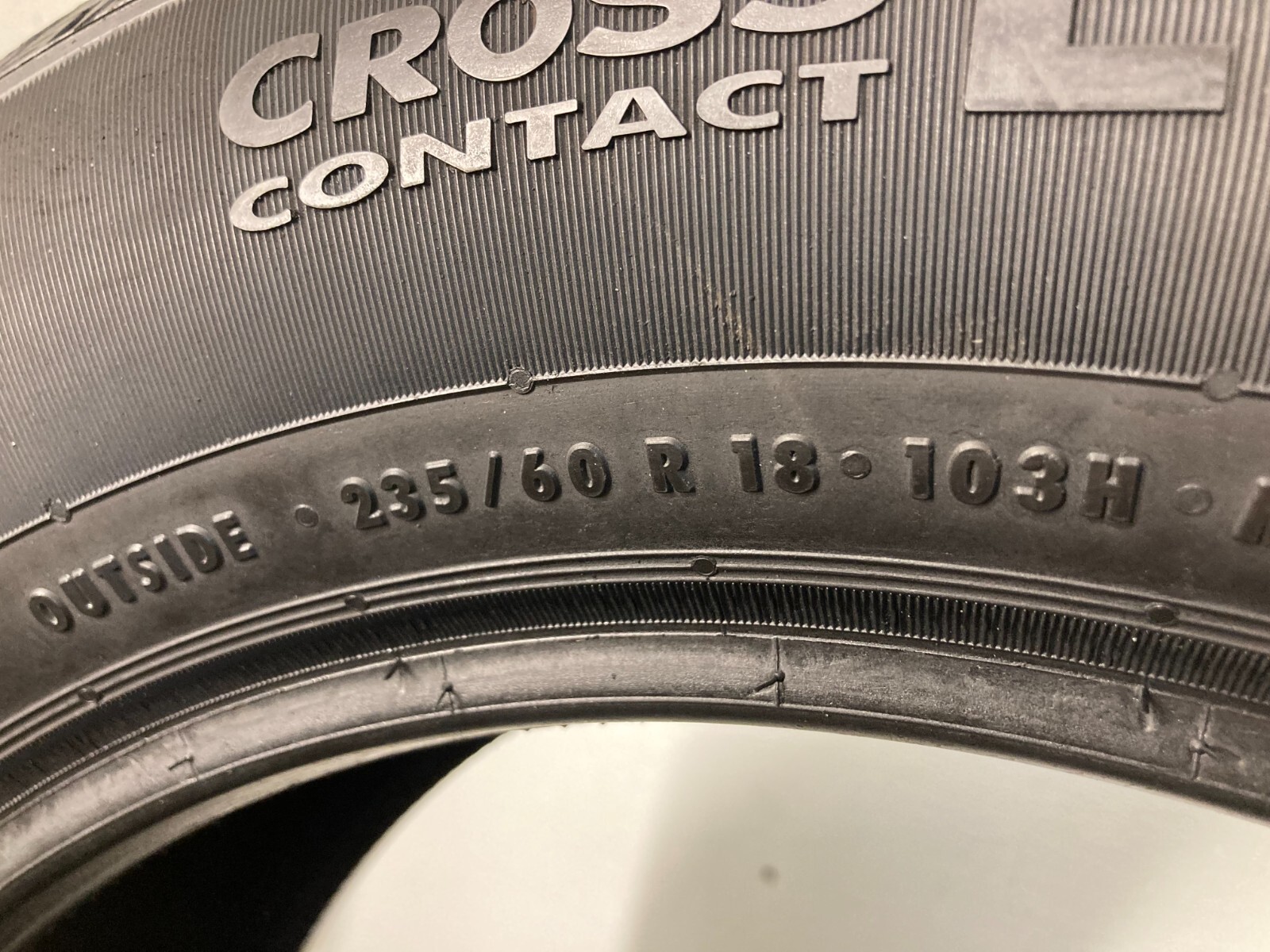 1 Tire 235 60 18 Continental CrossContact LX RFT (7.00-8.00/32=77-88% Tread)