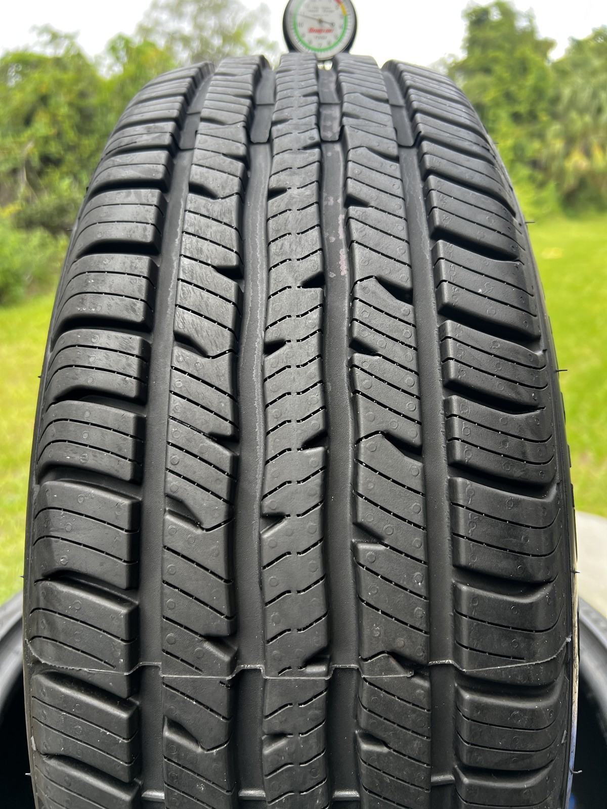 Tire New BFGoodrich Advantage Control 215/60R17 96H DOT.1125 11/32 New