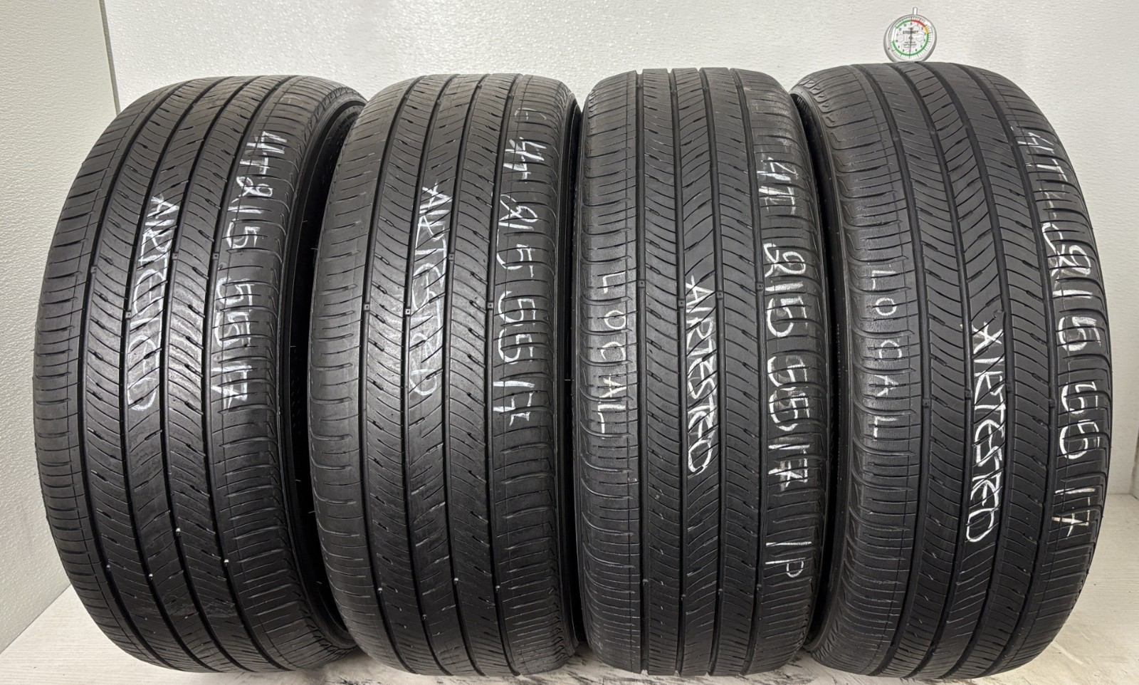 NO SHIPPING ONLY LOCAL PICK UP Set 4 Tires 215 55 17 Kumho Solus TA31