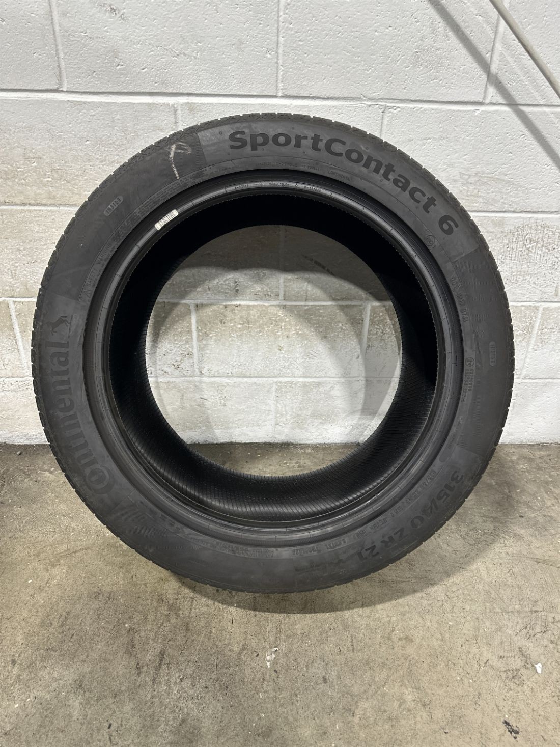 1x P315/40R21 Continental SportContact 6 MO1 8/32 115 Y Used Tire 3154021