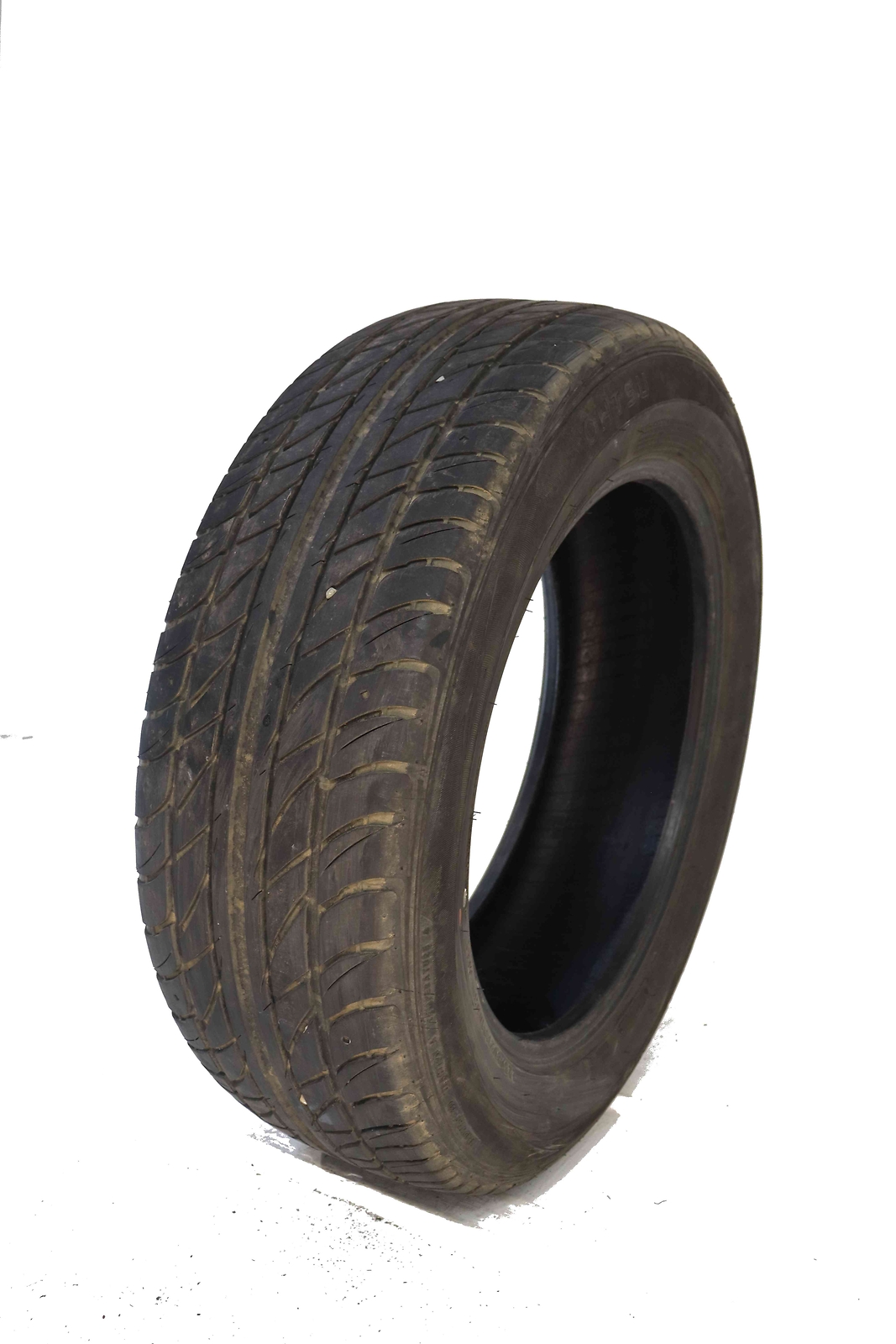 P225/60R18 OHTSU FP7000 100 H Used 7/32nds