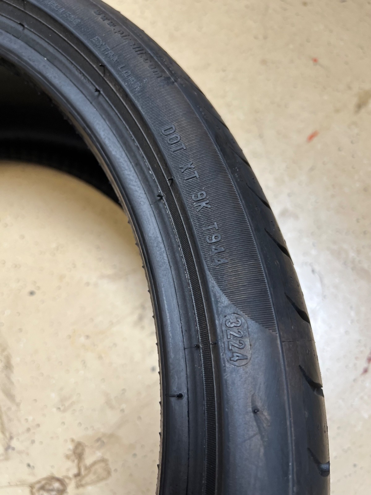 1 – NEW 235/35R20 XL (92Y) Pirelli P Zero (J) Jaguar OEM – 7109