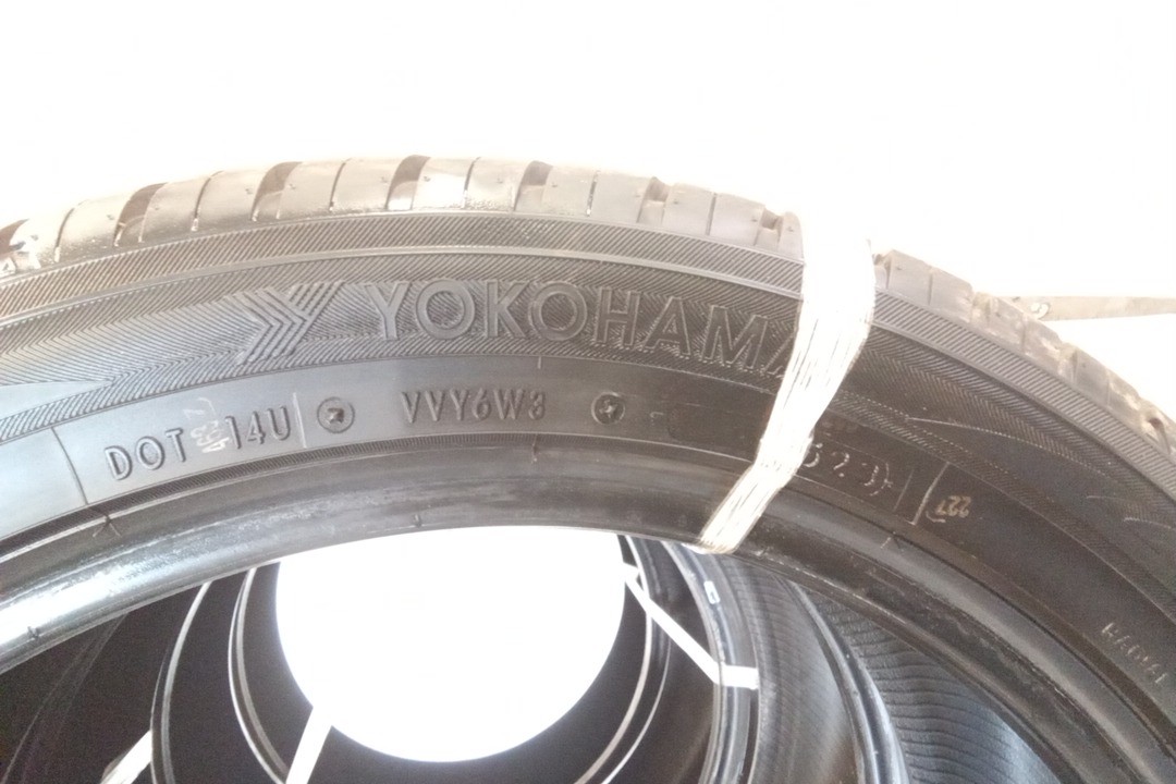 Set of 4 Used 235/45R18 YOKOHAMA YK-GTX ALL SEASON Tires w/ 11/32 Tread
